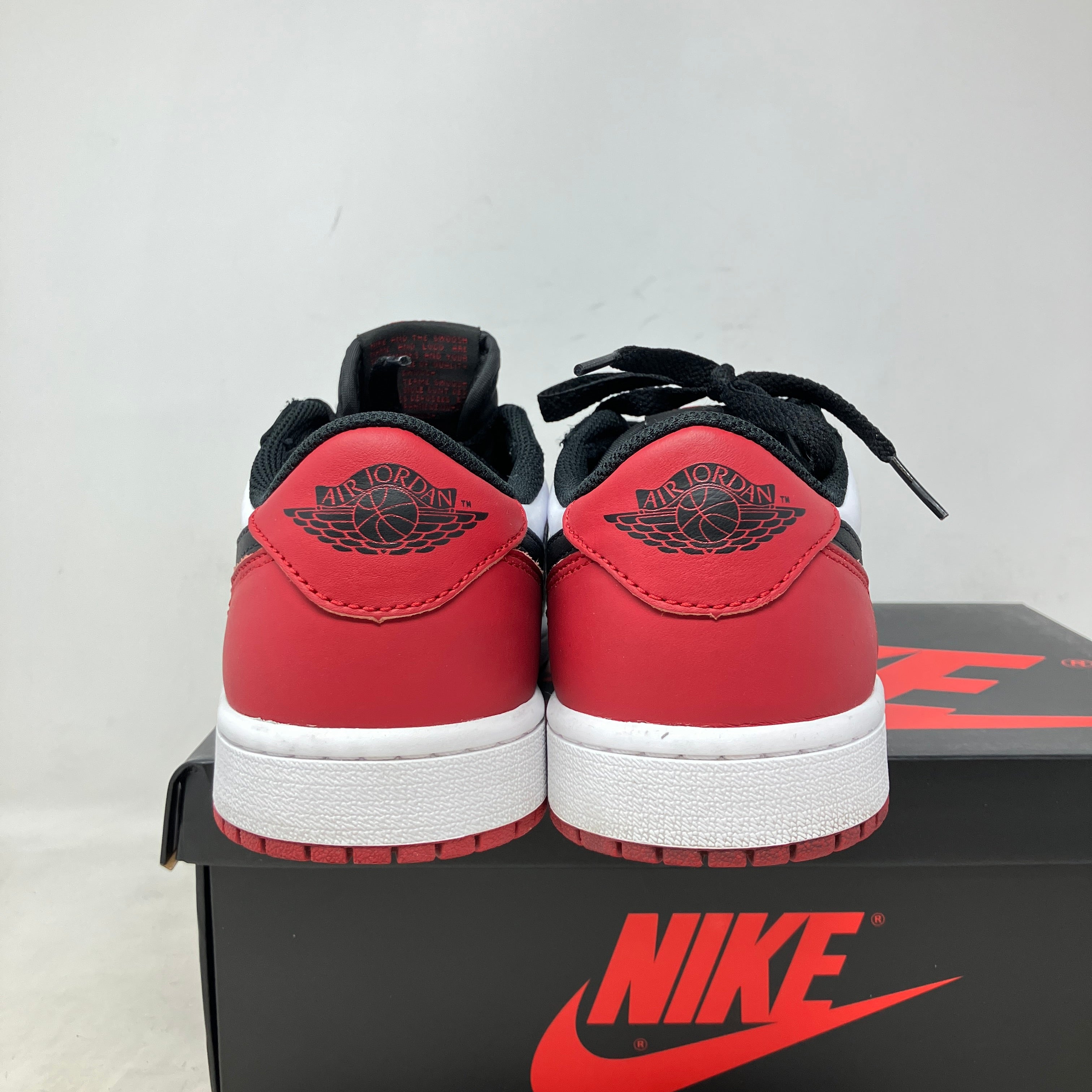 Jordan 1 Retro Low OG Black Toe (2023)