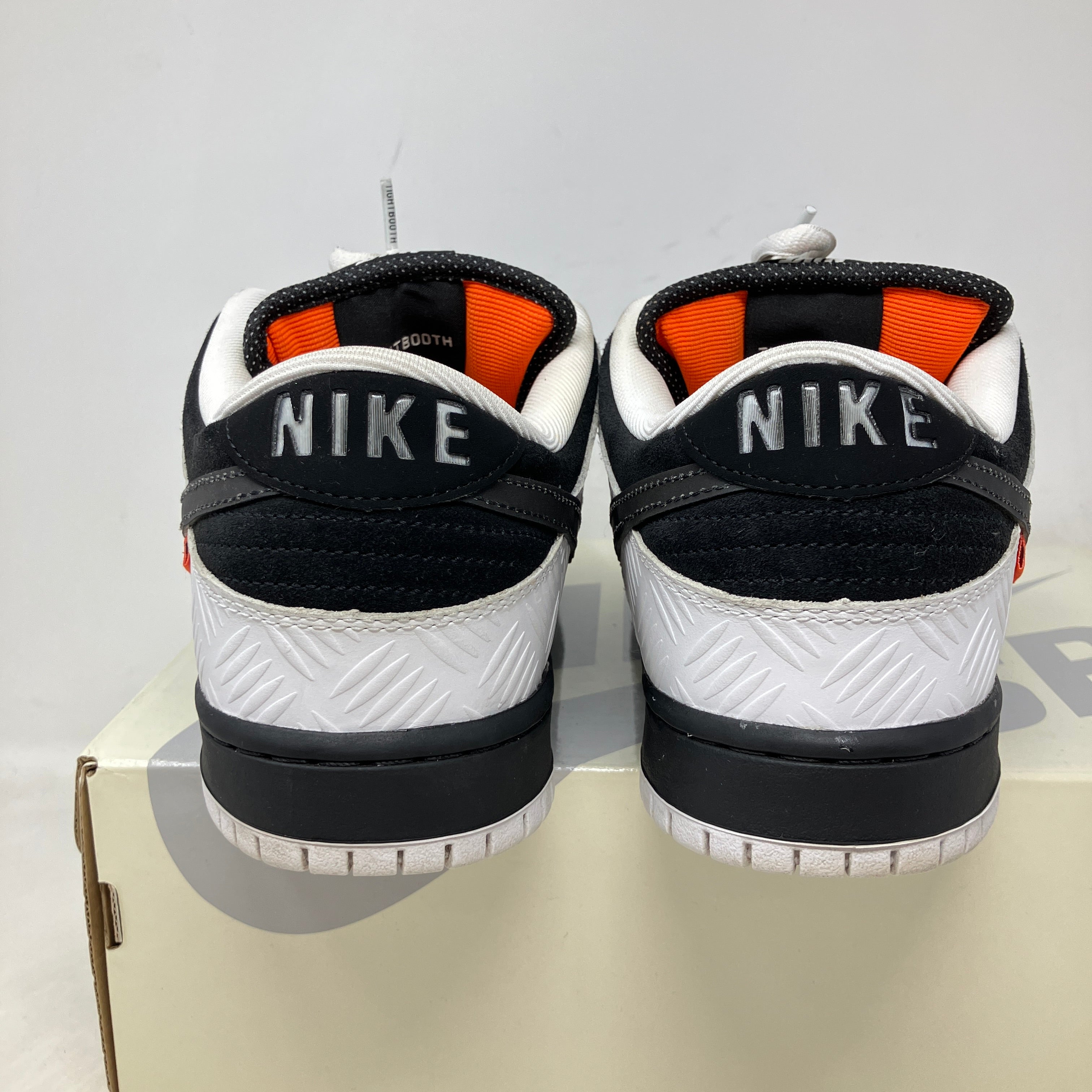 Nike SB Dunk Low TIGHTBOOTH