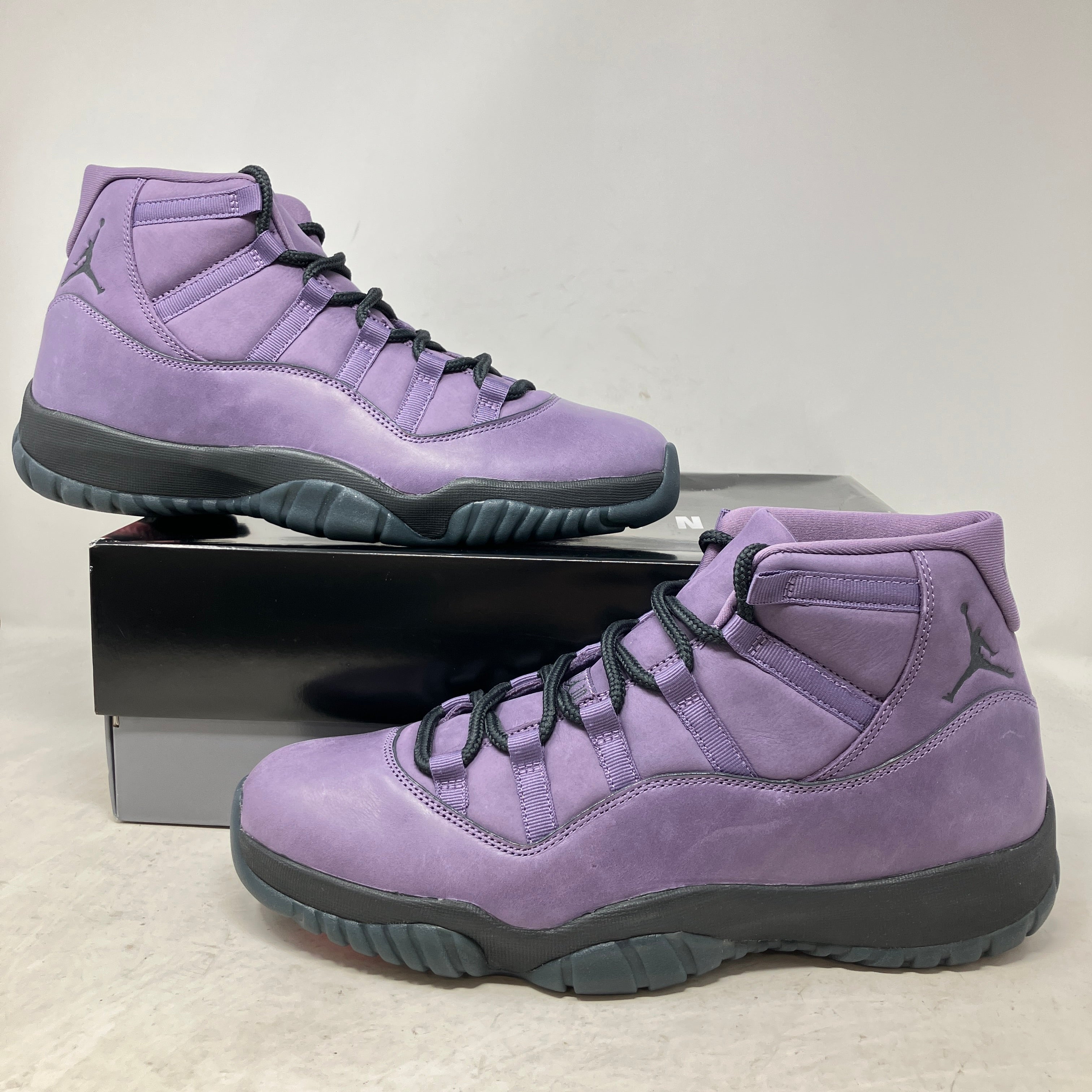 Jordan 11 Retro Mojave