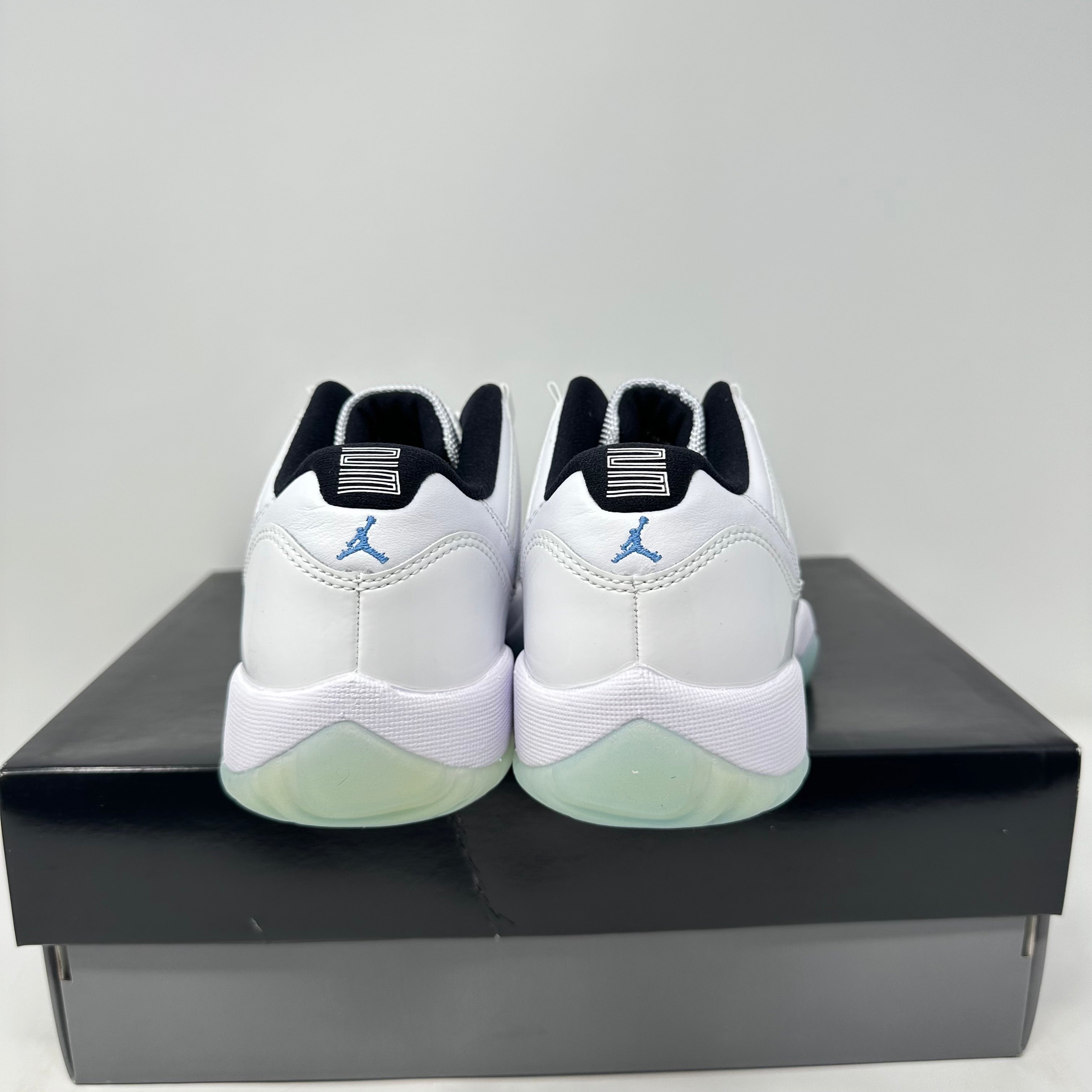 Jordan 11 Retro Low Legend Blue