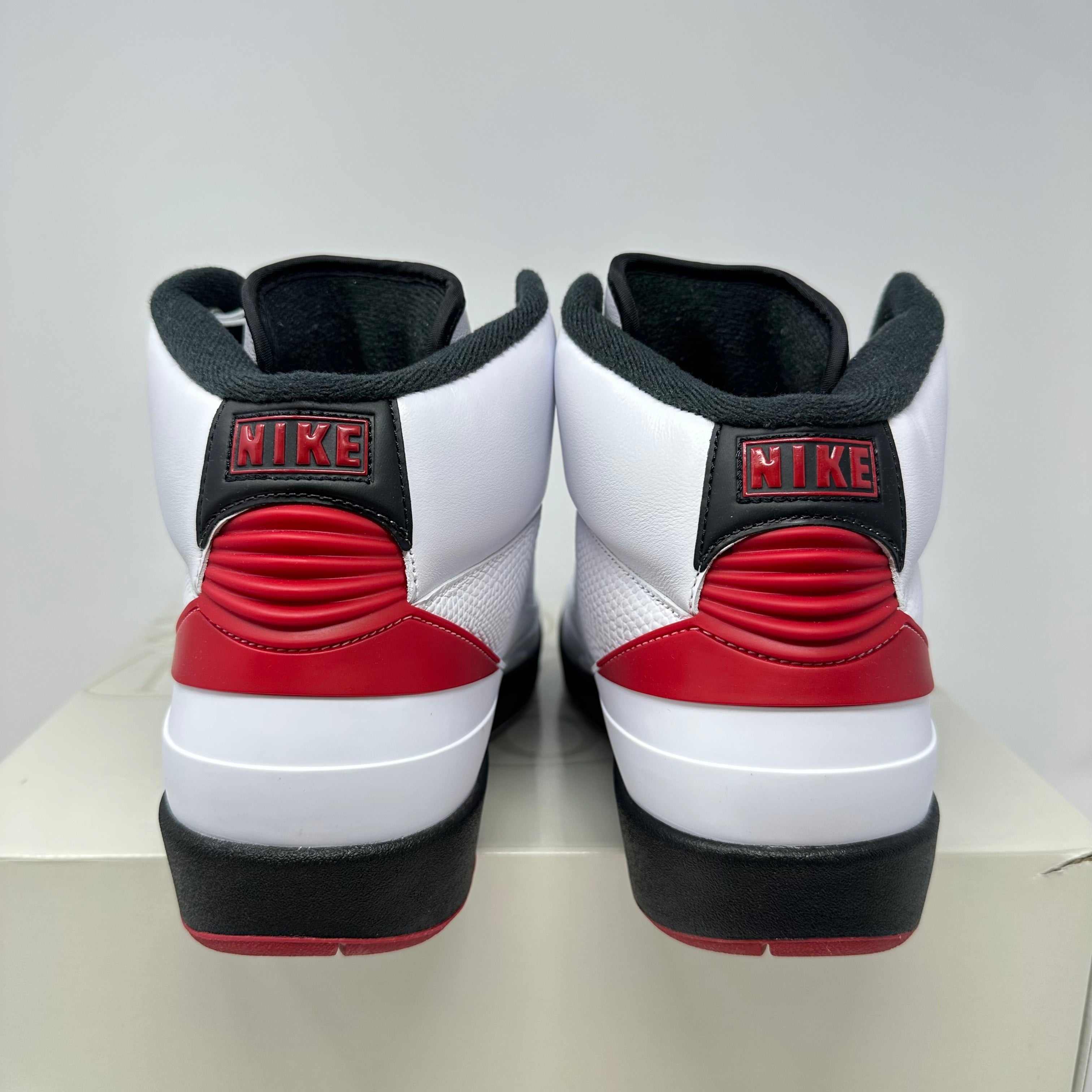 Jordan 2 Retro OG Chicago (2022)