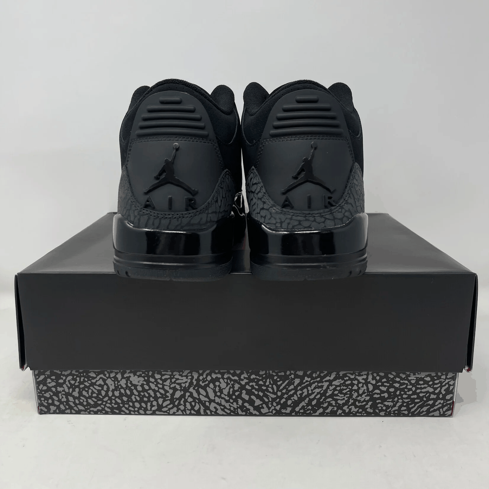 Jordan 3 Retro Black Cat (2025)