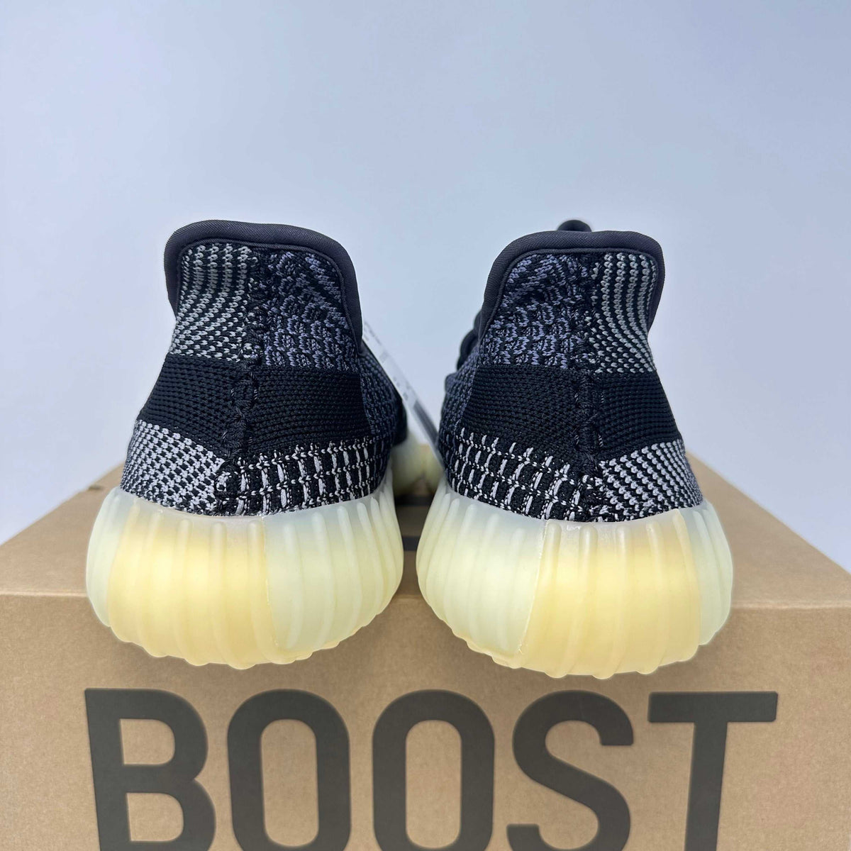 adidas Yeezy Boost 350 V2 Carbon