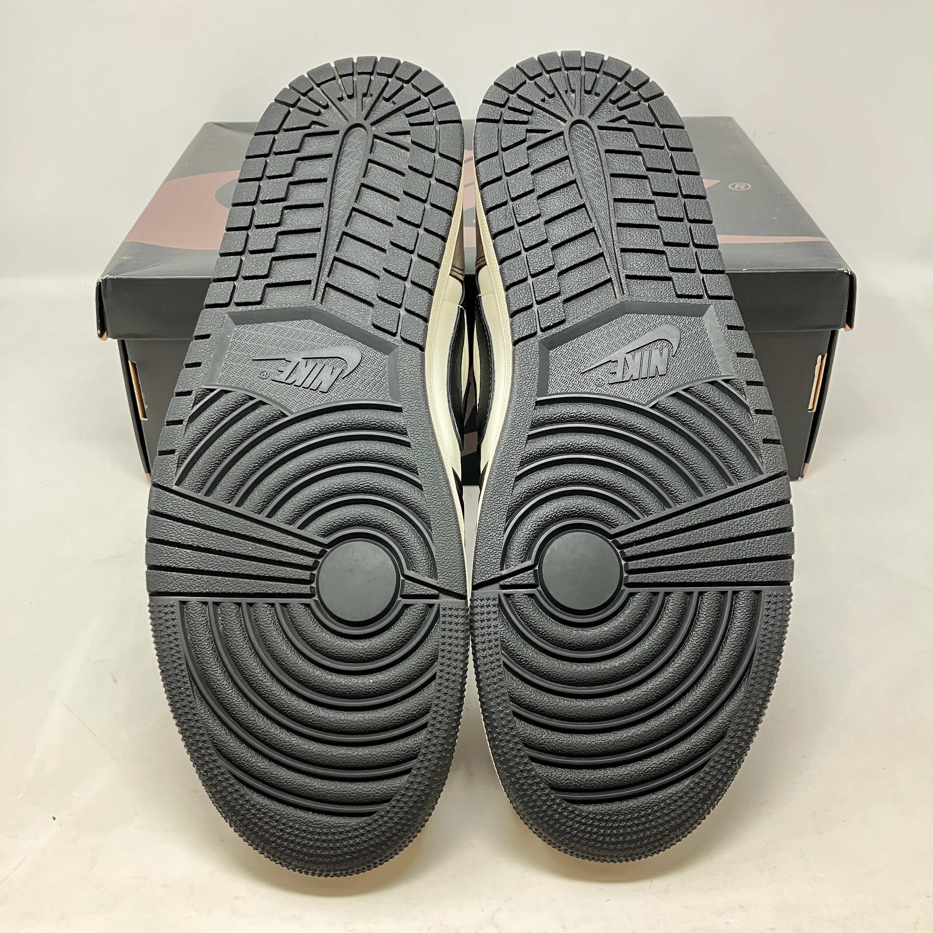 Jordan 1 Retro Low OG Mocha