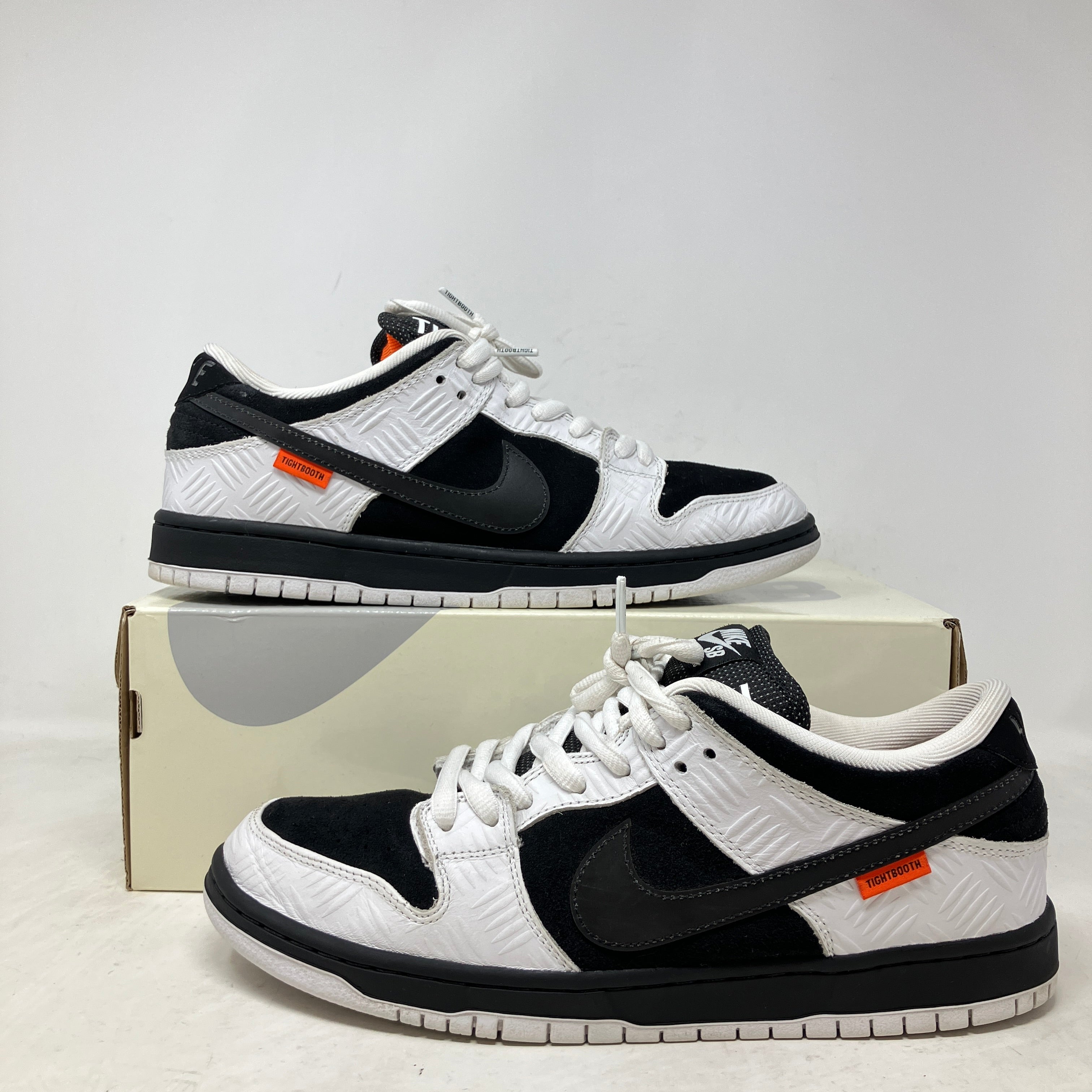Nike SB Dunk Low TIGHTBOOTH