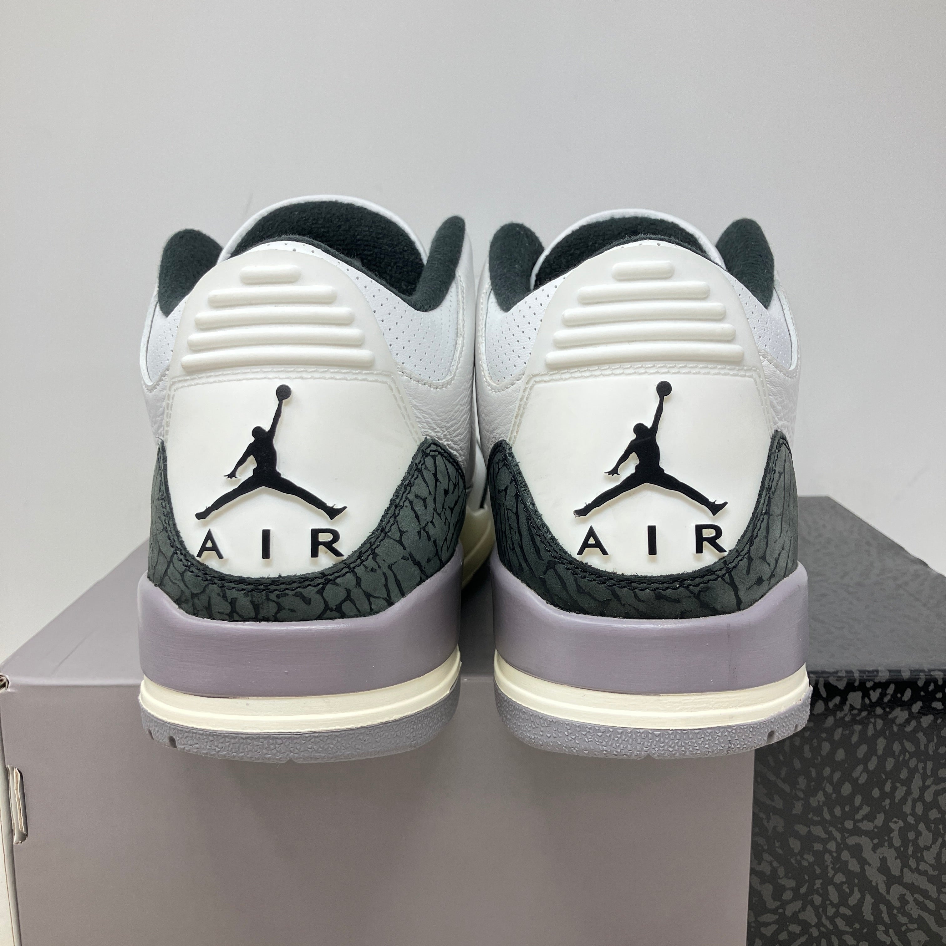 Jordan 3 Retro Cement Grey