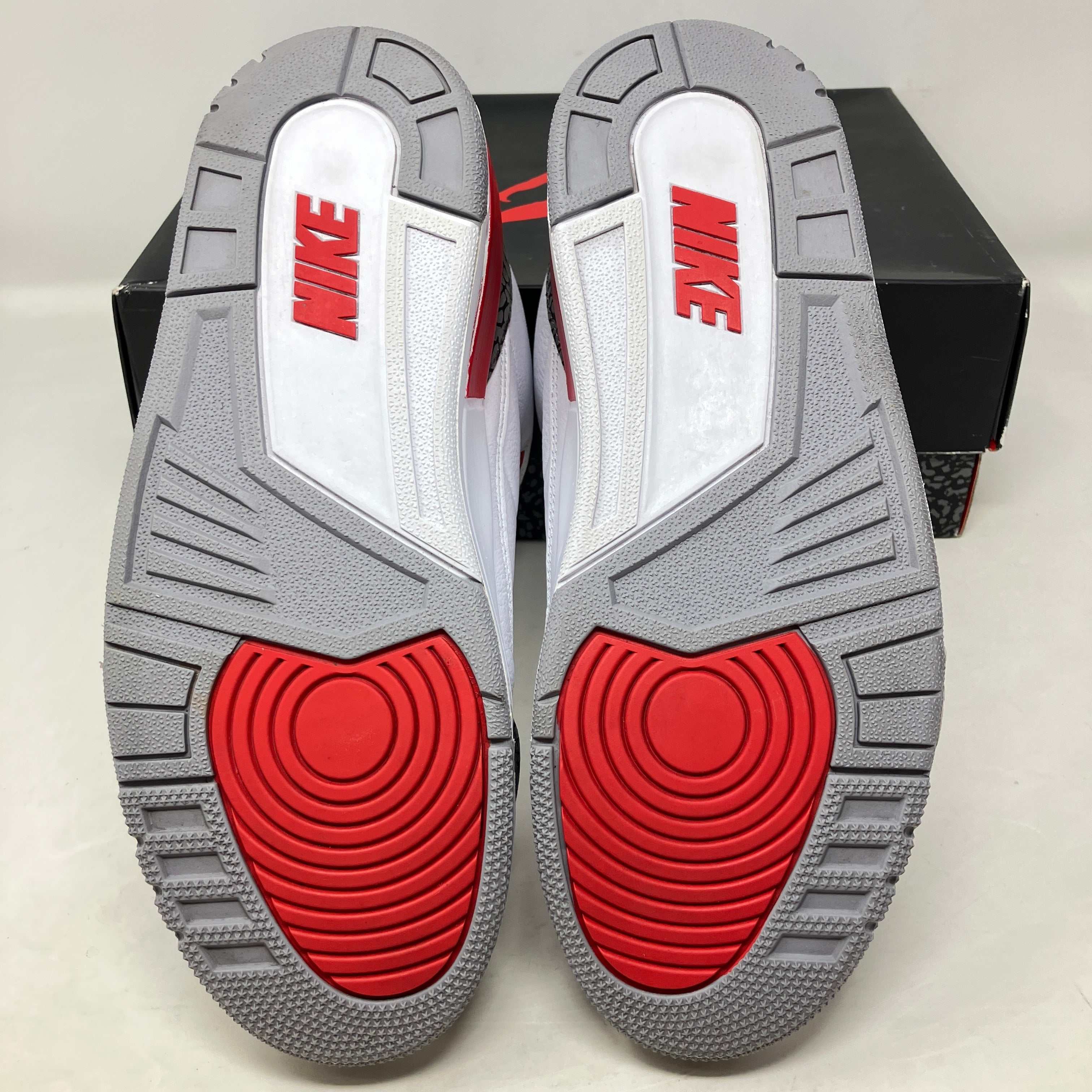 Jordan 3 Retro Fire Red (2022)