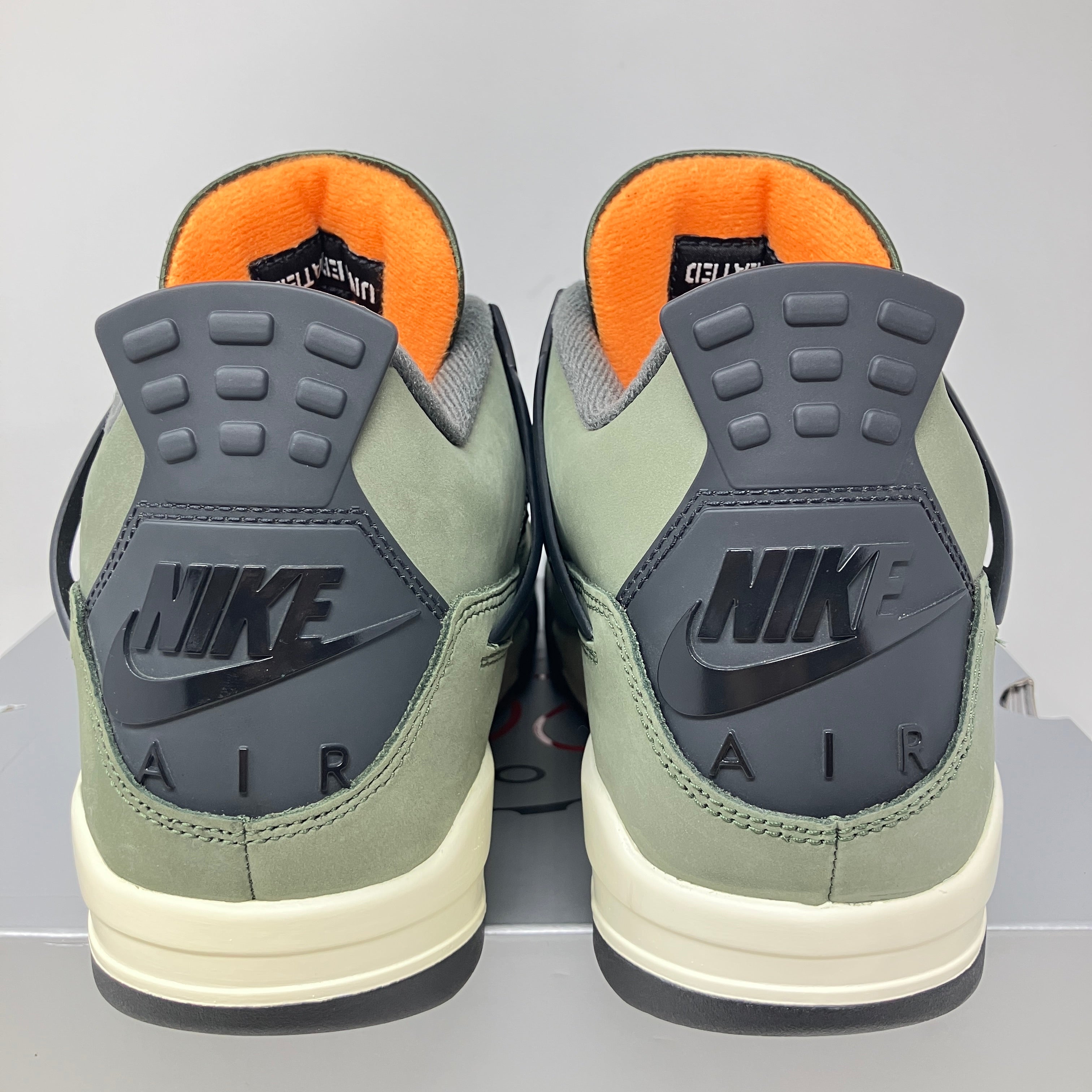 Jordan 4 Retro OG SP Undefeated (2025)