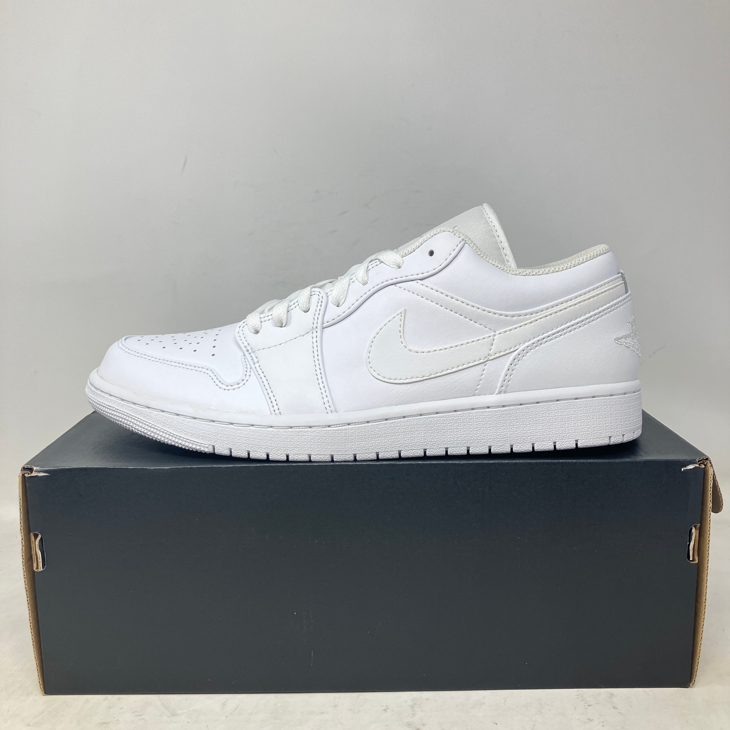 Jordan 1 Low Triple White