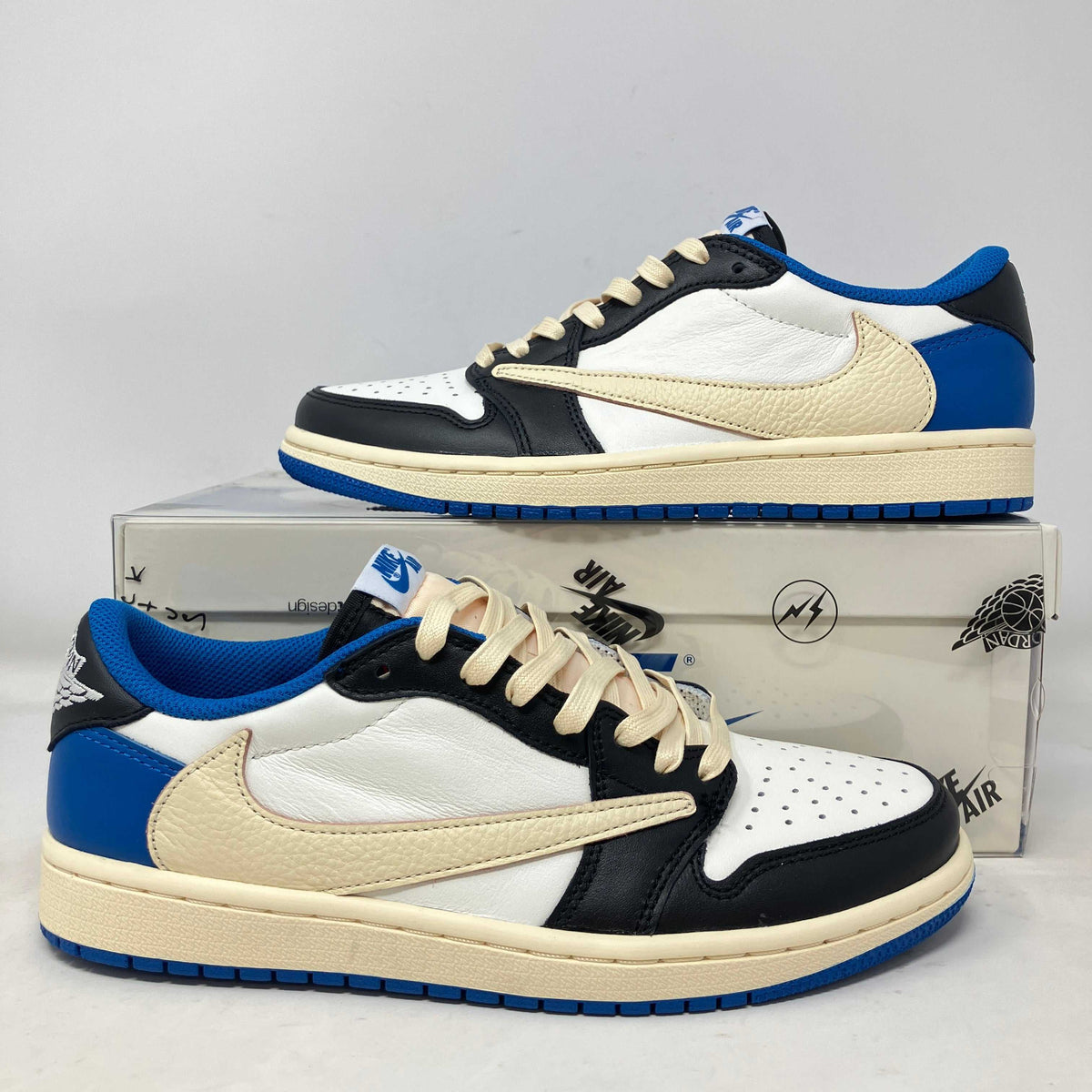 Jordan 1 Retro Low OG SP Fragment x Travis Scott