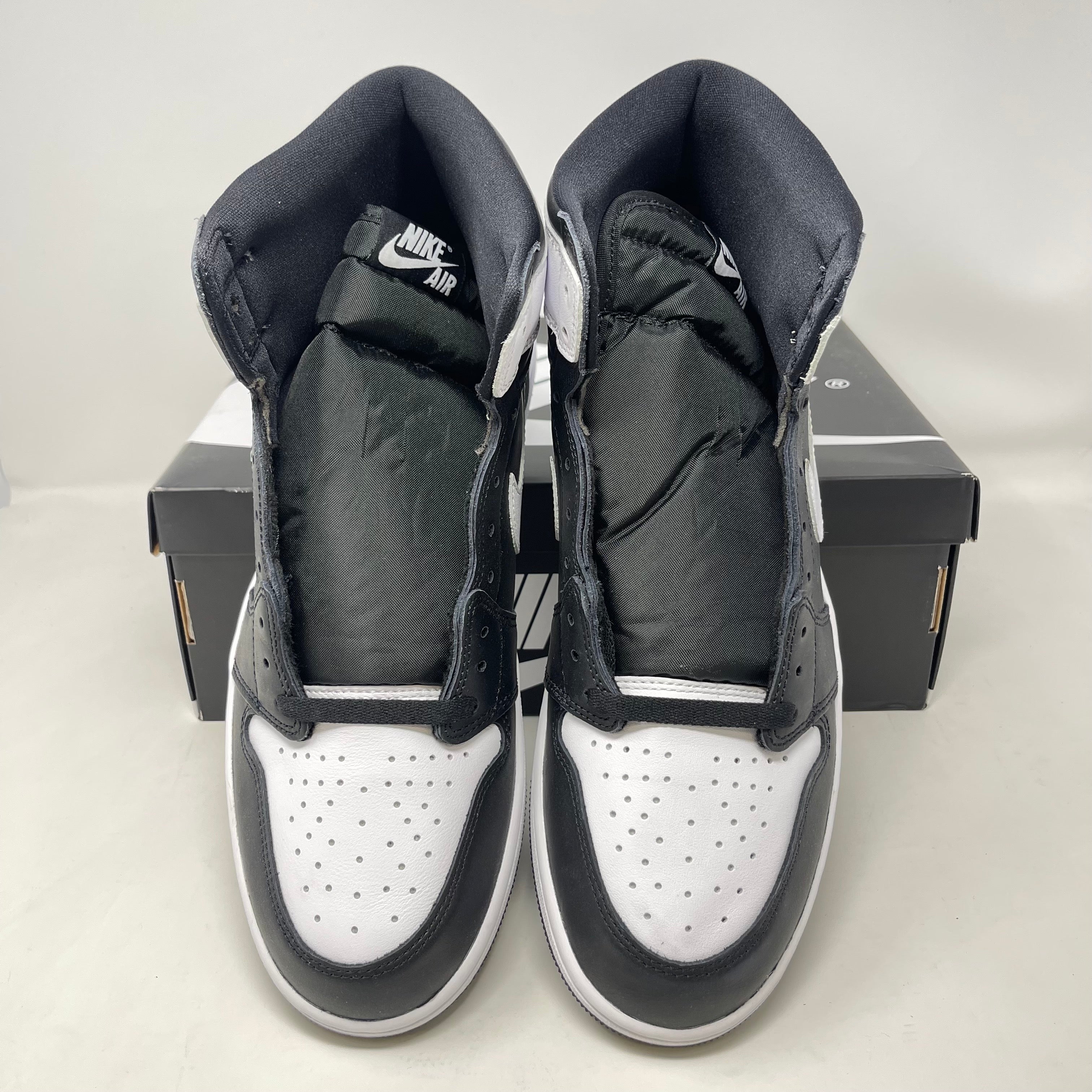 Jordan 1 Retro High OG Black White