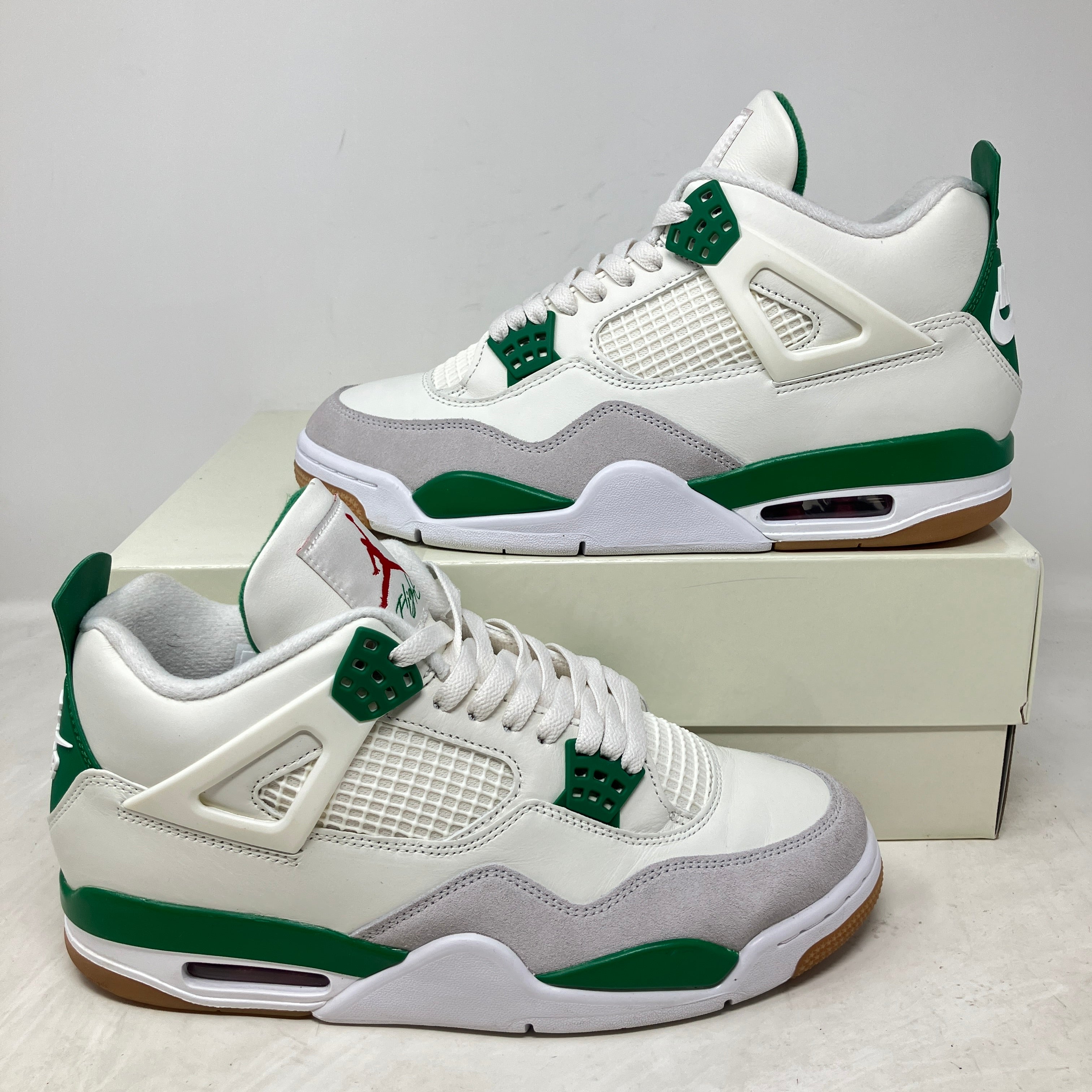 Jordan 4 Retro SB Pine Green