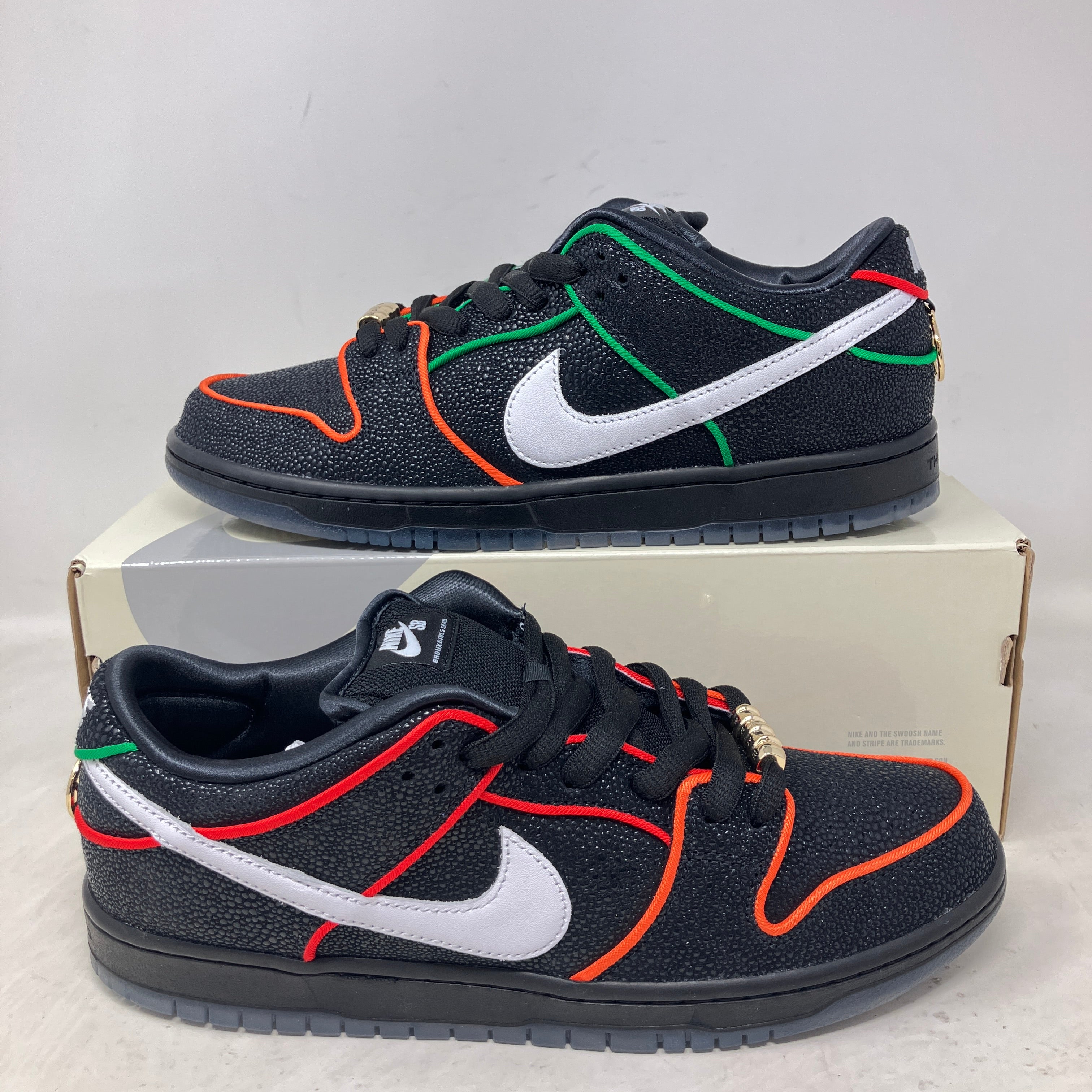 Nike SB Dunk Low Bronx Girls Skate