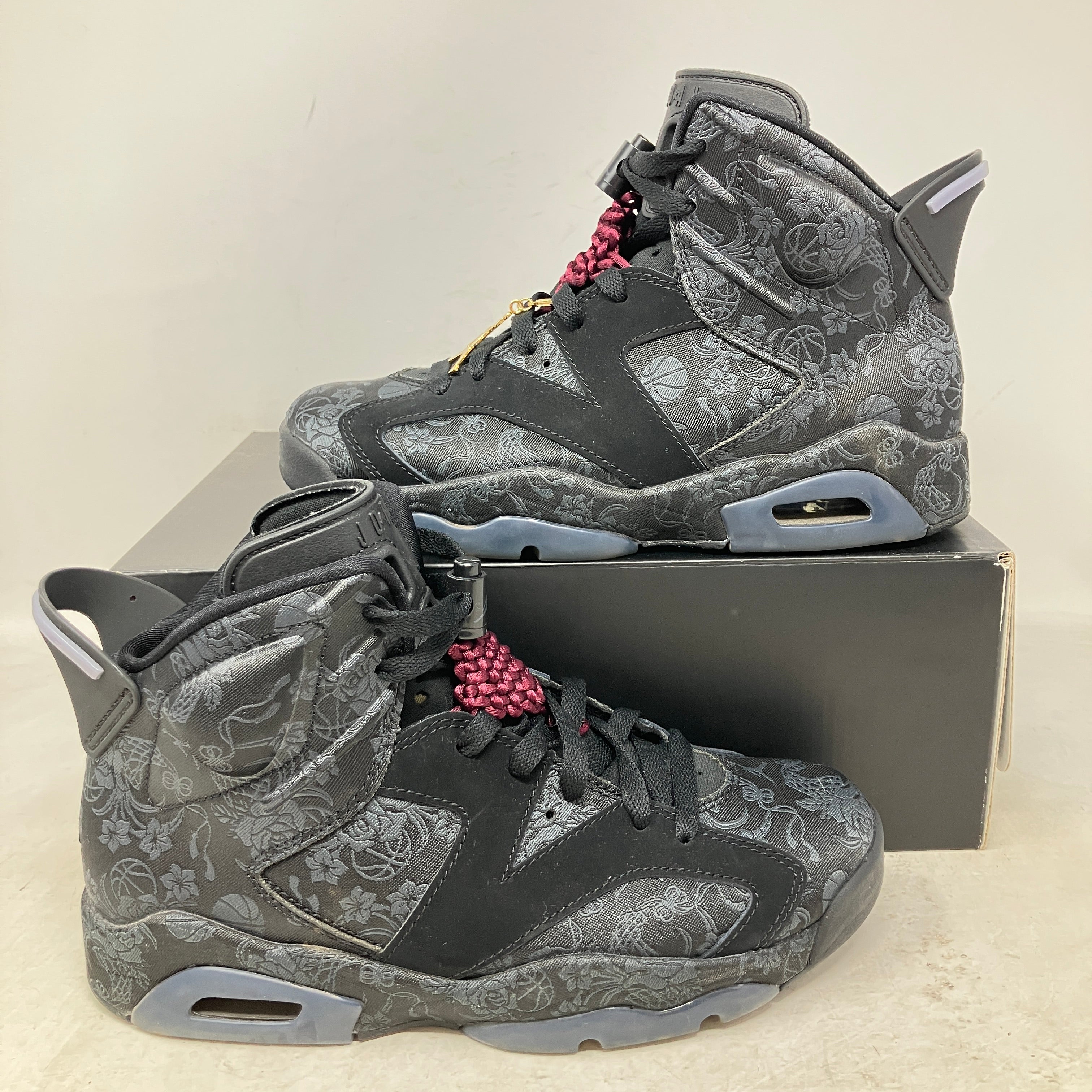 Jordan 6 Retro SD Triple Black (Women's)