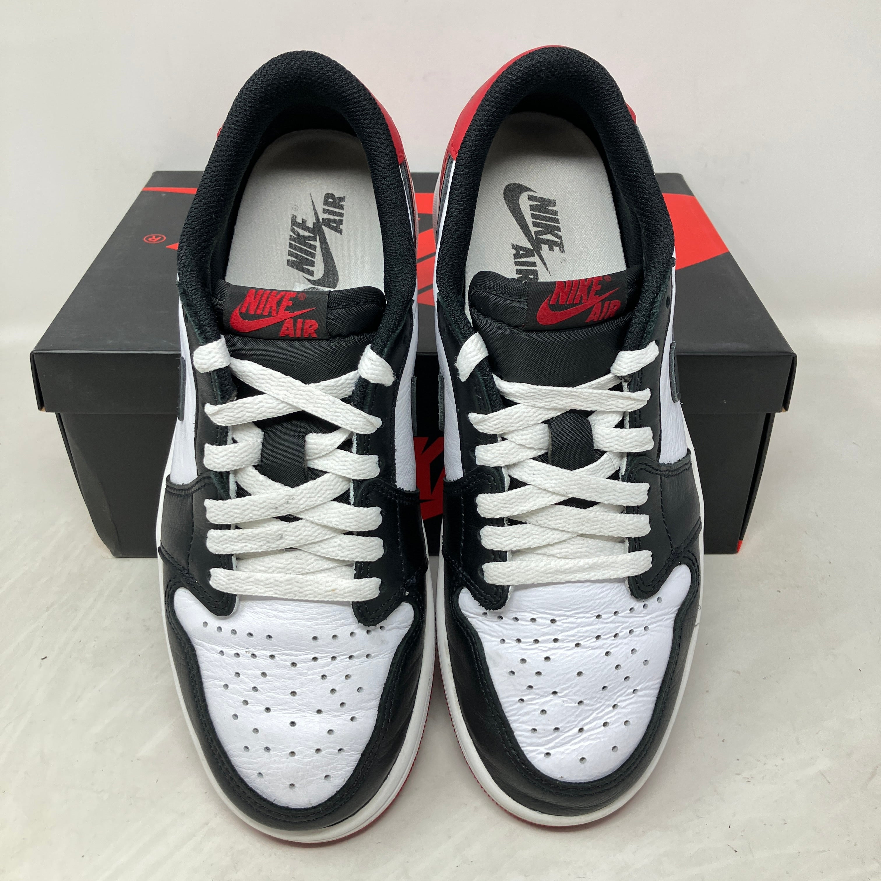 Jordan 1 Retro Low OG Black Toe (2023)