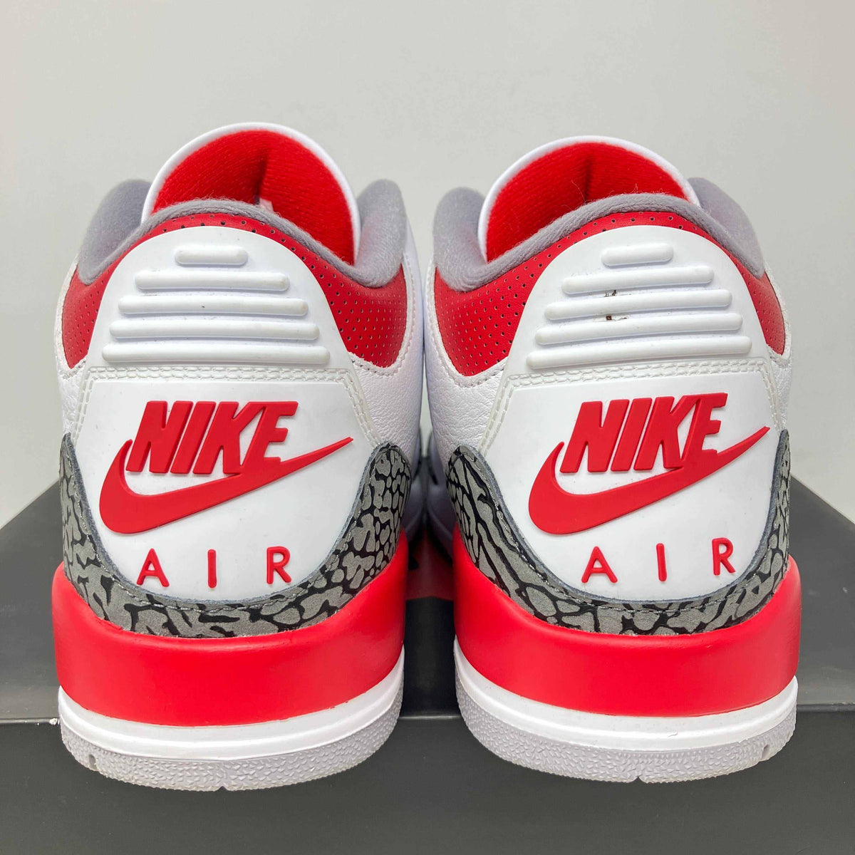 Jordan 3 Retro Fire Red (2022)