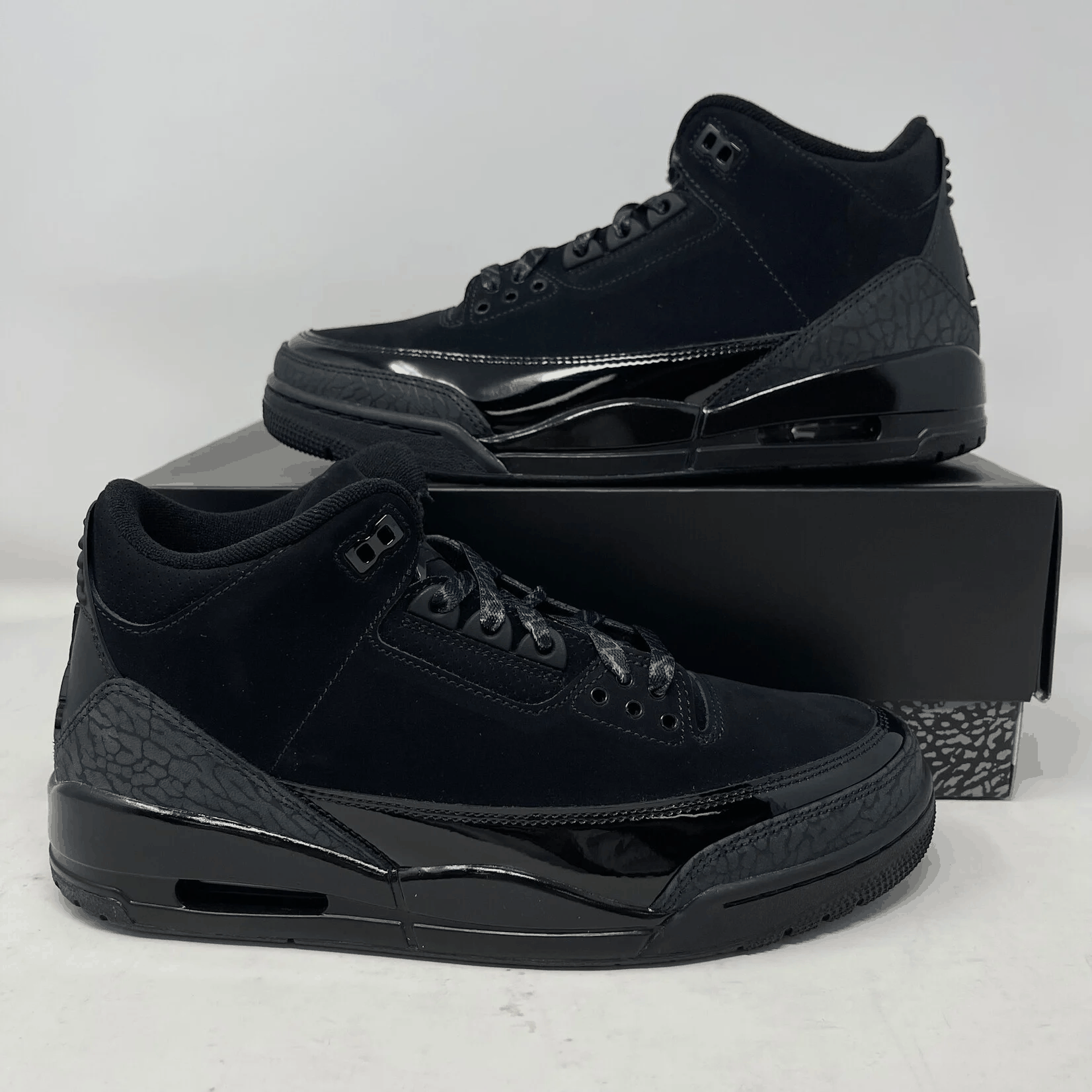 Jordan 3 Retro Black Cat (2025)