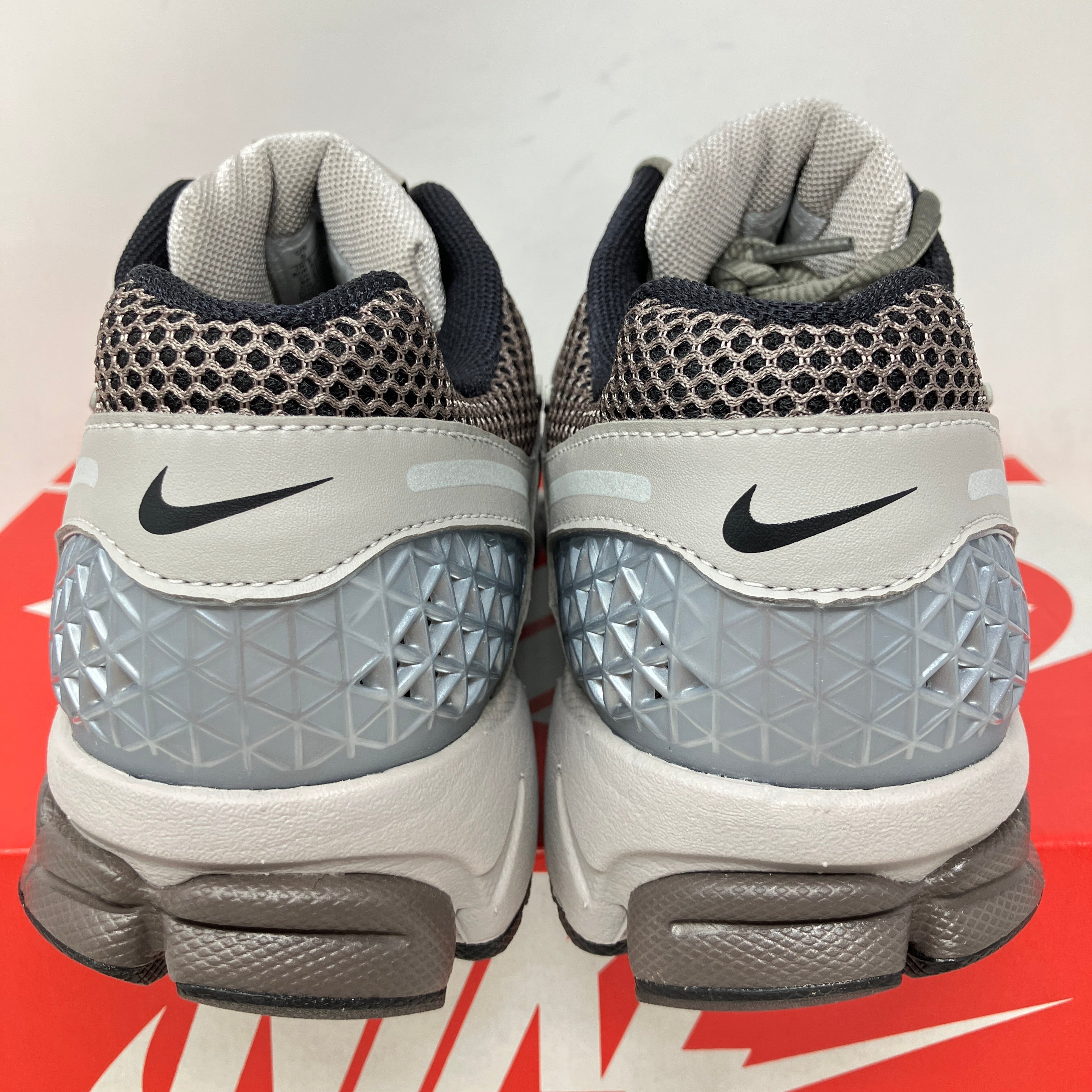 Nike Zoom Vomero 5 College Grey Cave Stone