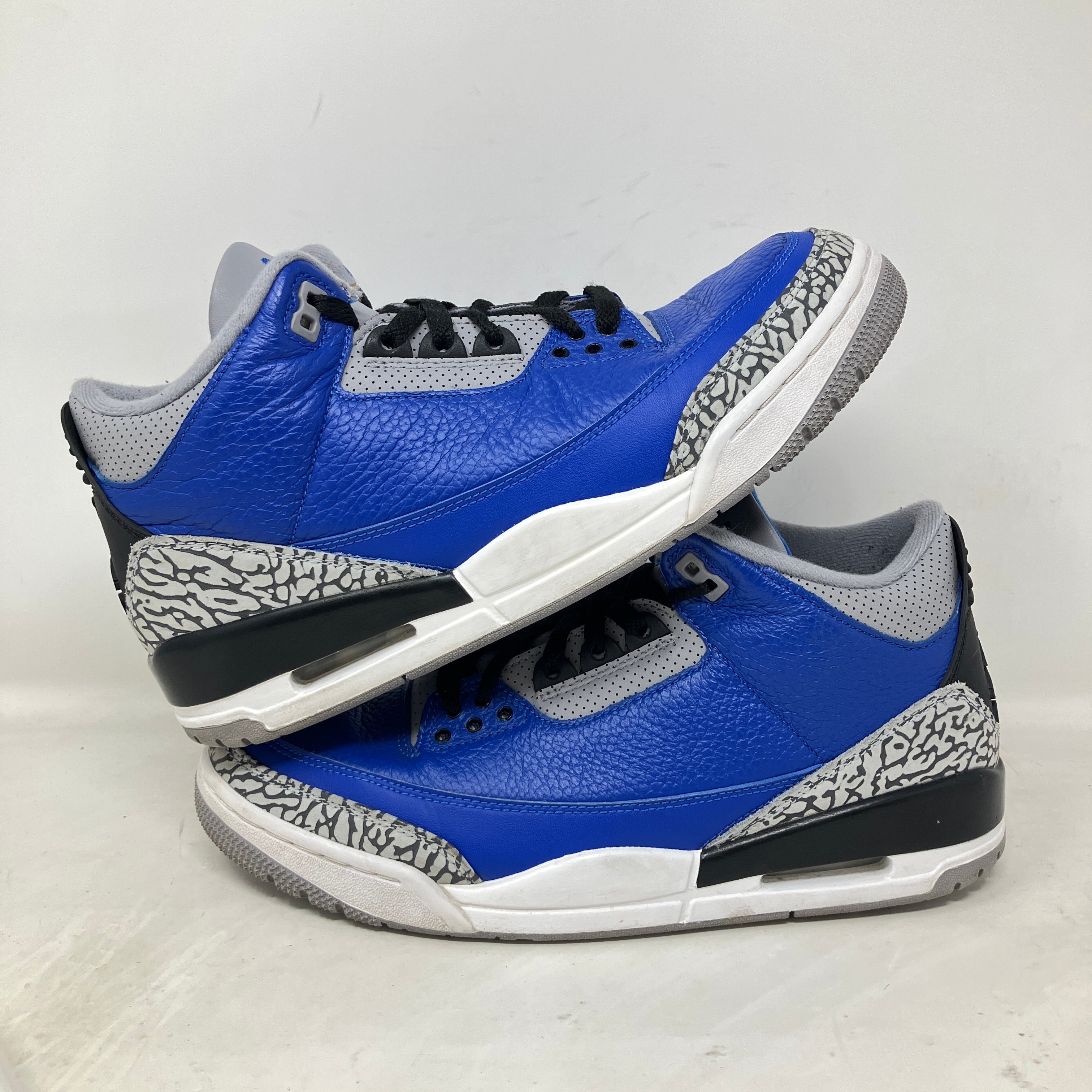 Jordan 3 Retro Varsity Royal Cement
