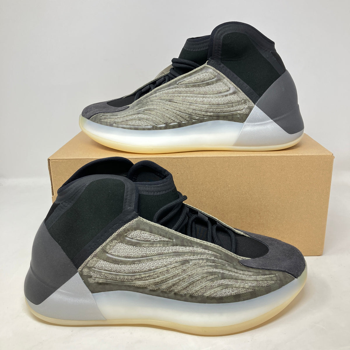 adidas Yeezy QNTM Barium