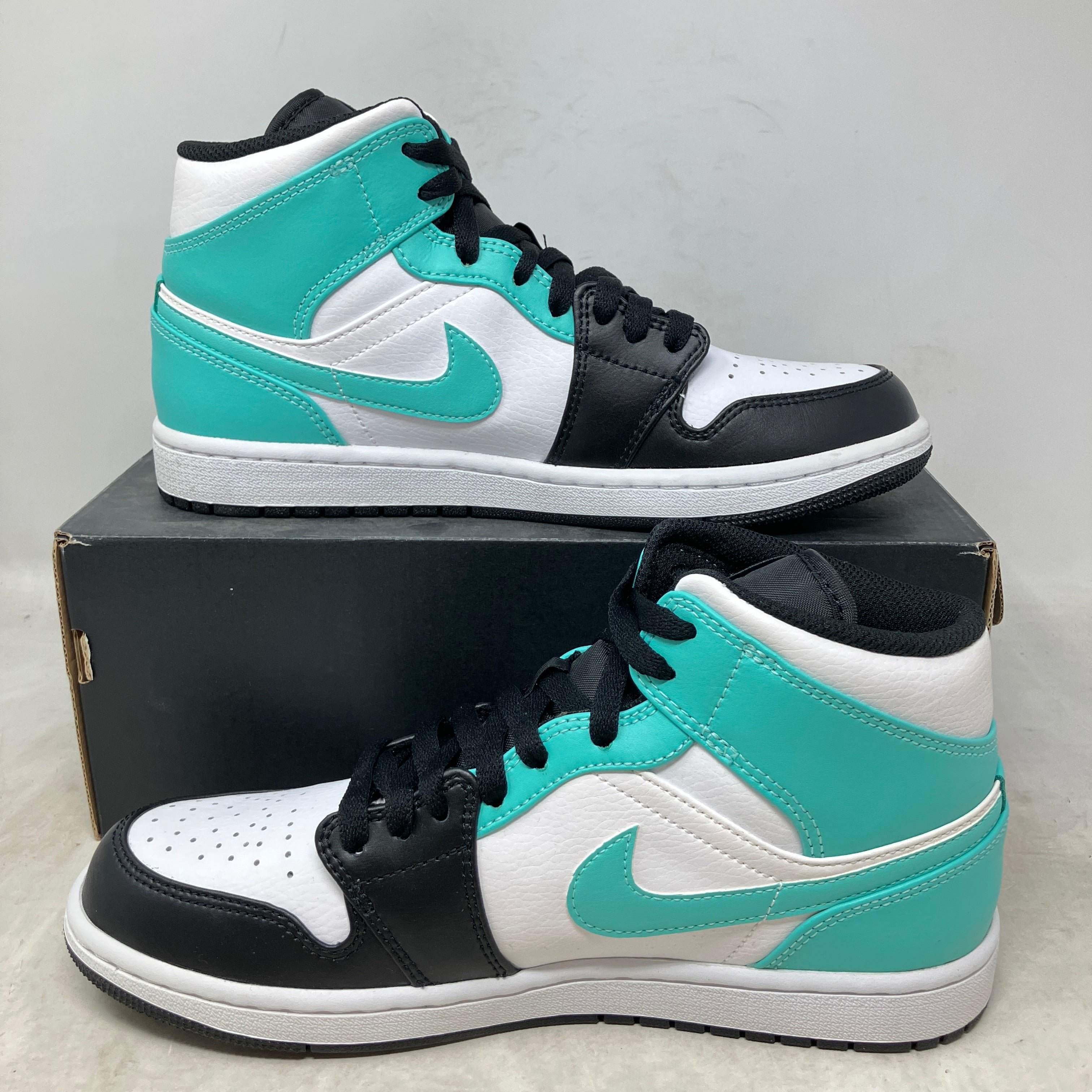 Jordan 1 Mid Tropical Twist Igloo