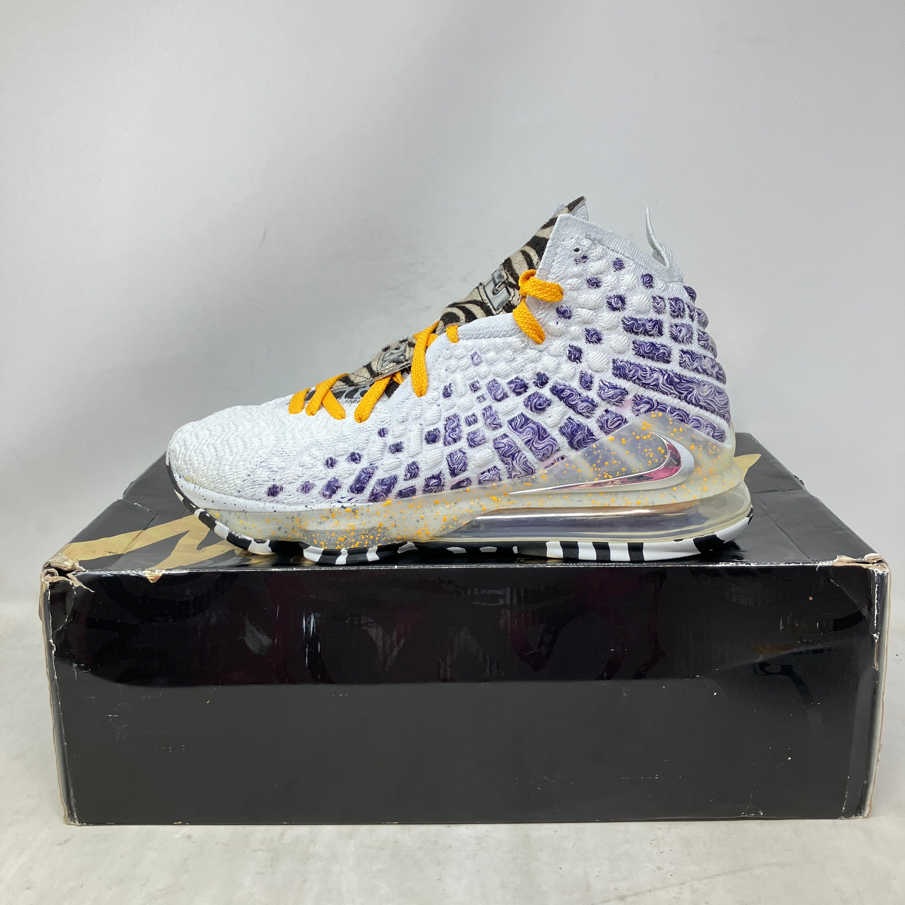 Nike LeBron 17 Bron 2K Playoffs