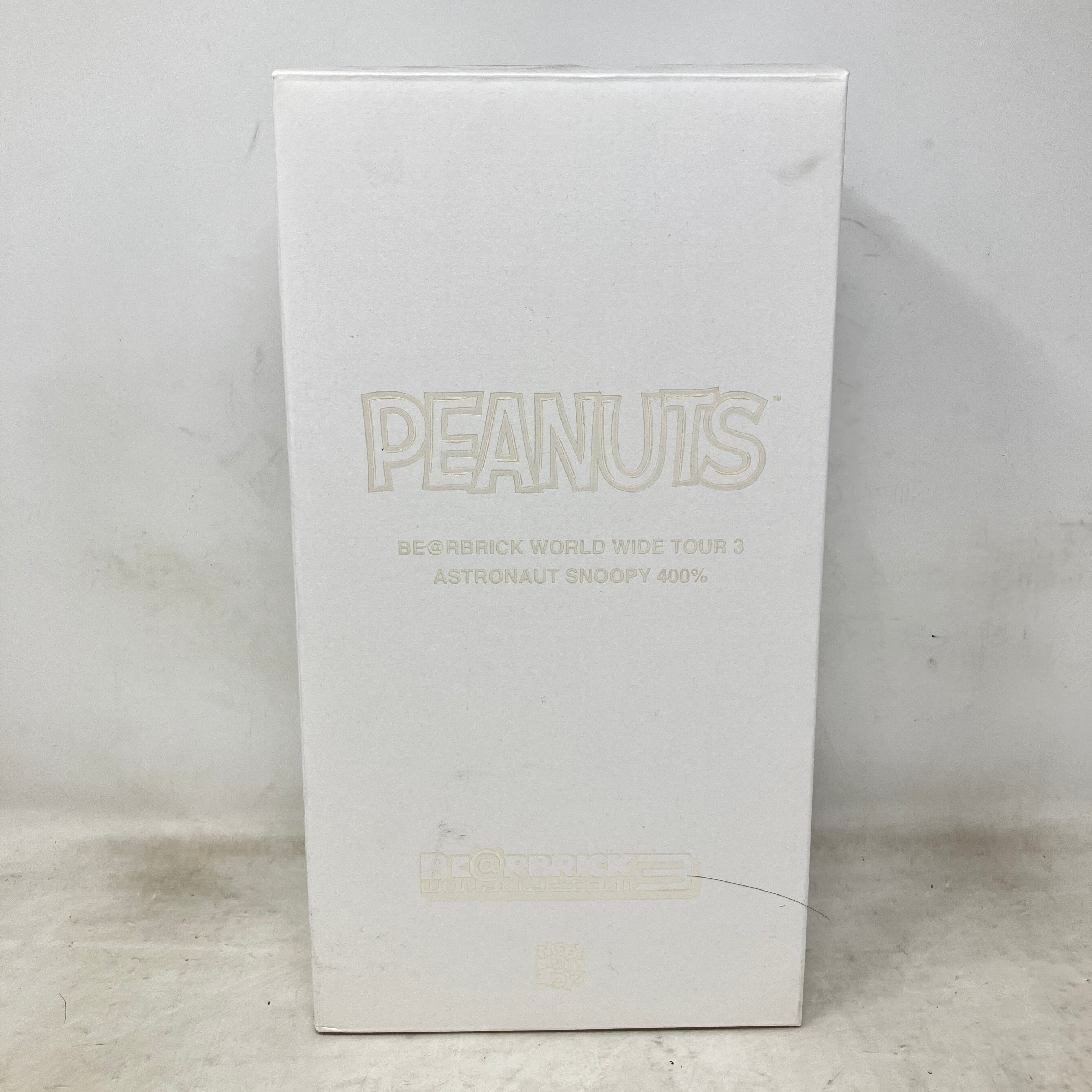 Bearbrick Peanuts Astronaut Snoopy 400%