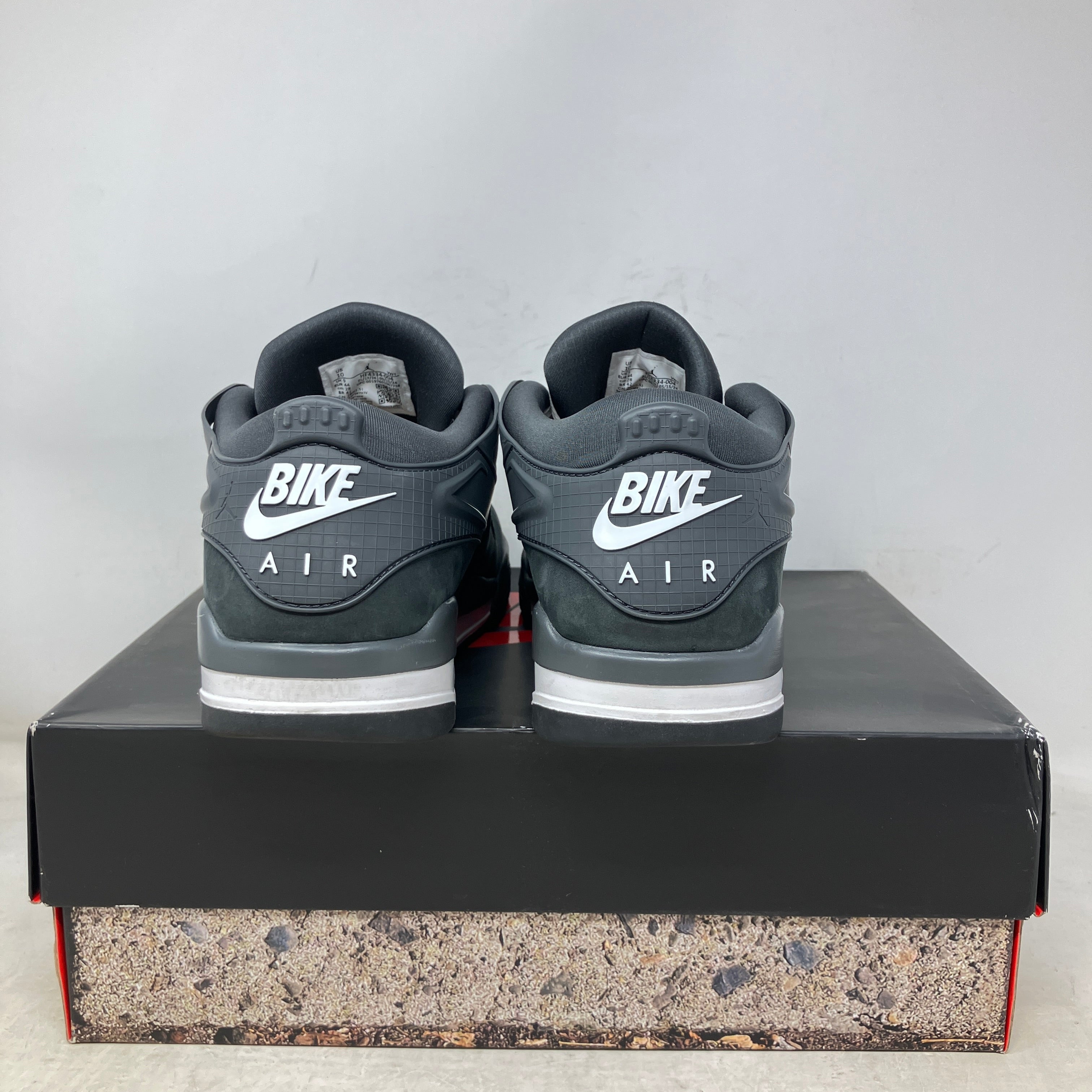 Jordan 4 RM SP Nigel Sylvester Driveway Grey
