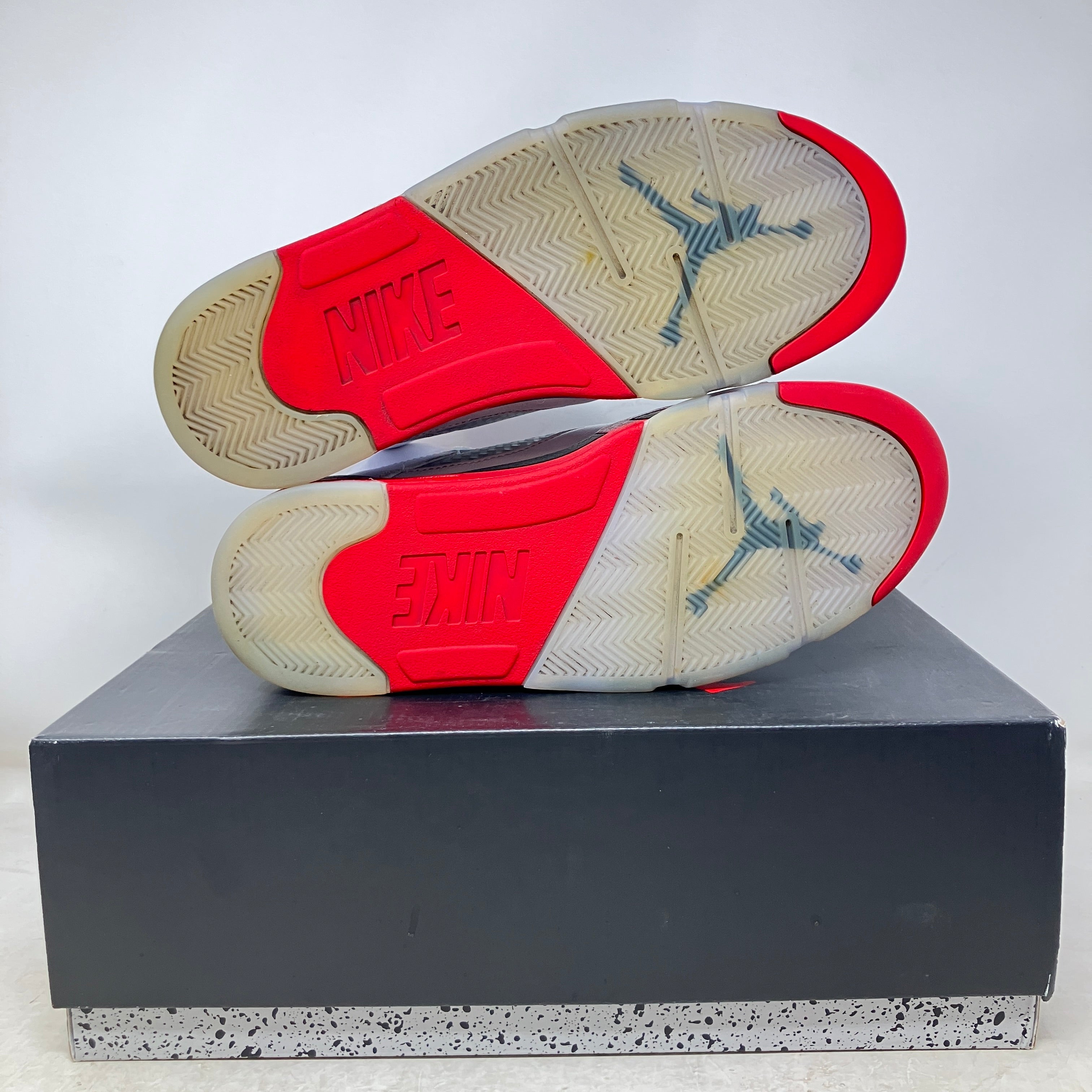 Jordan 5 Retro Fire Red Black Tongue (2025)