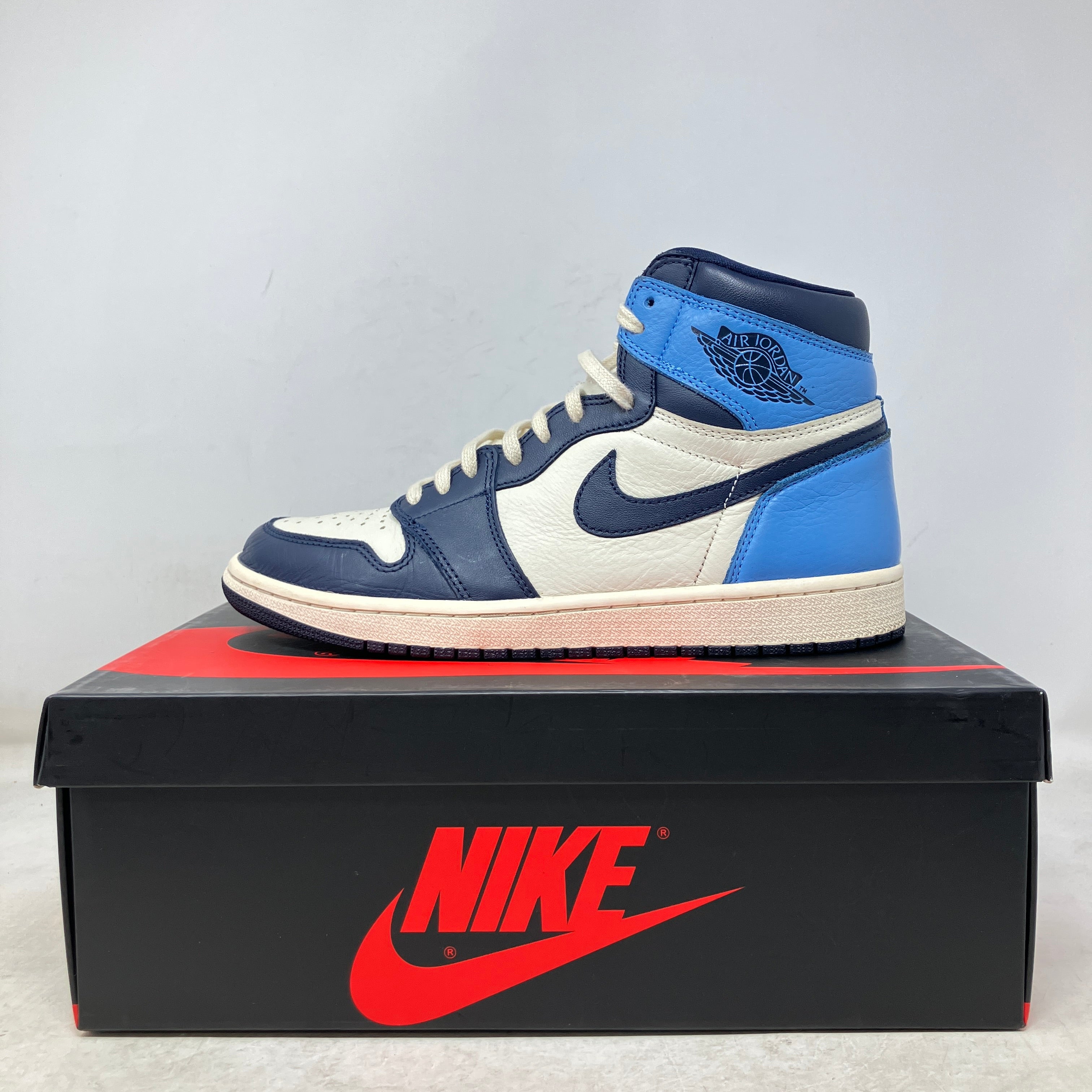 Jordan 1 Retro High Obsidian