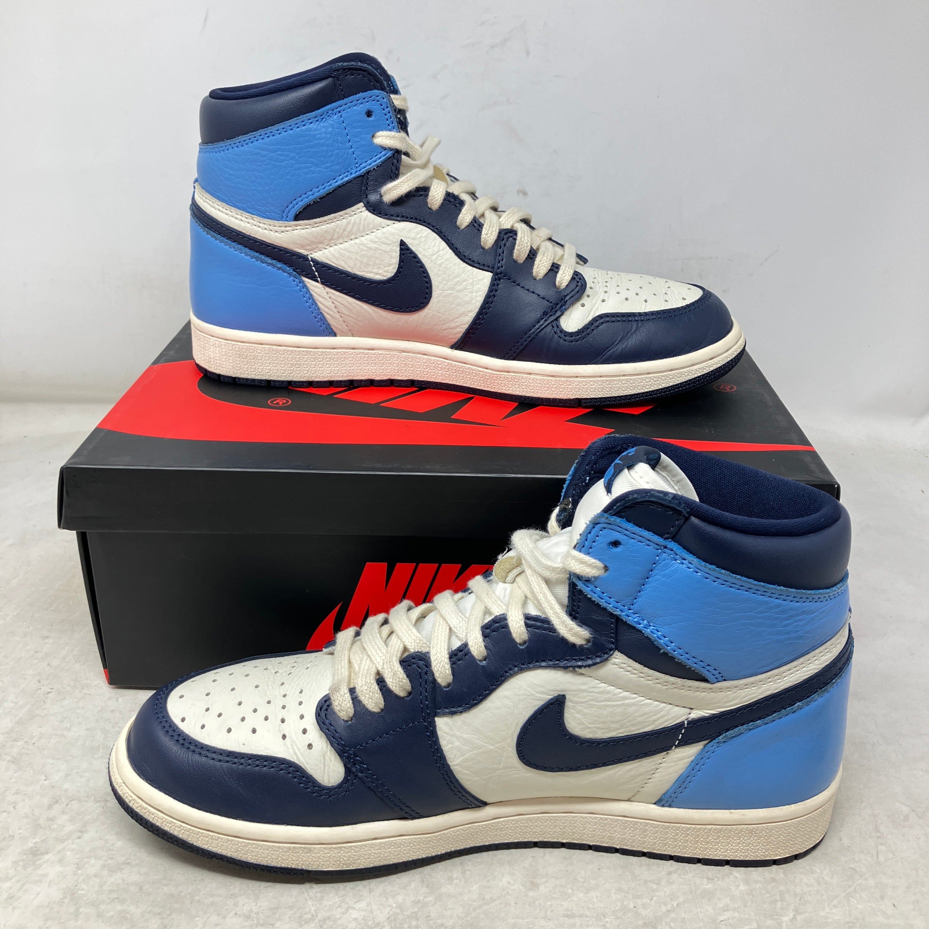 Jordan 1 Retro High Obsidian