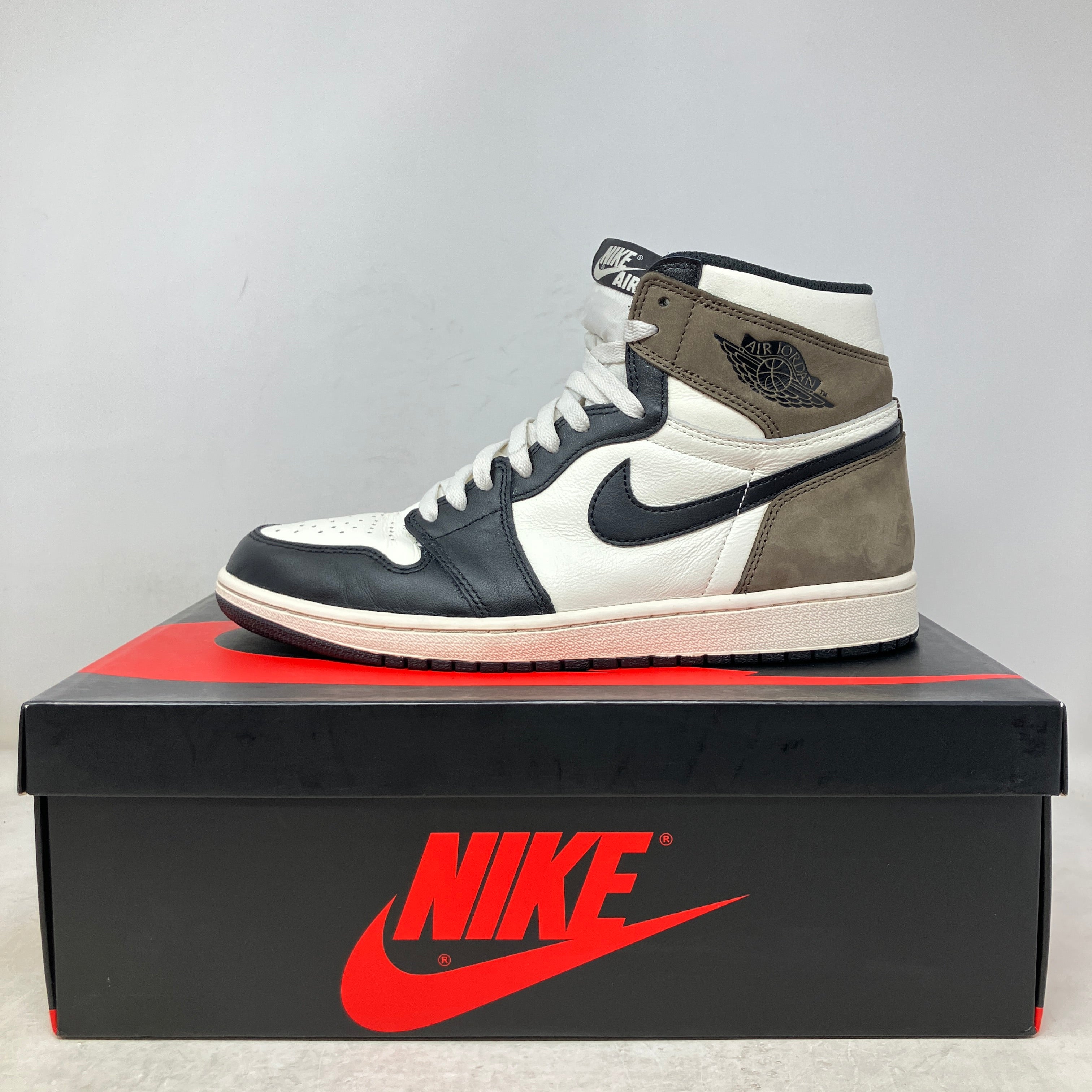 Jordan 1 Retro High Dark Mocha