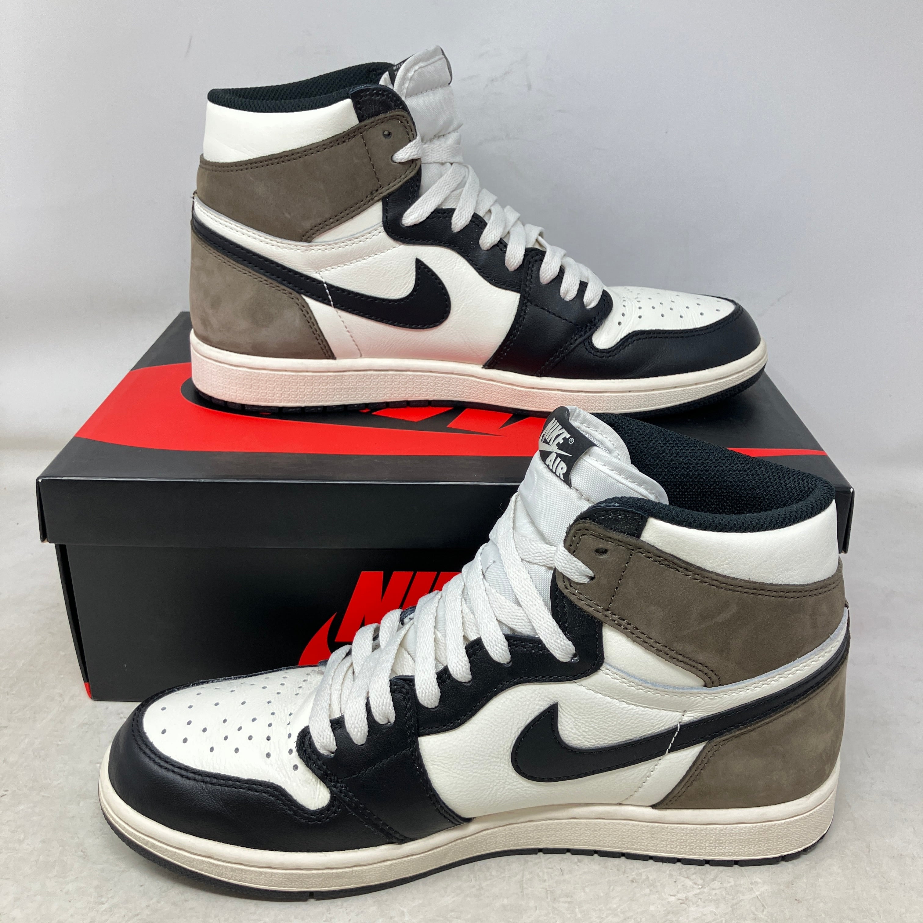 Jordan 1 Retro High Dark Mocha