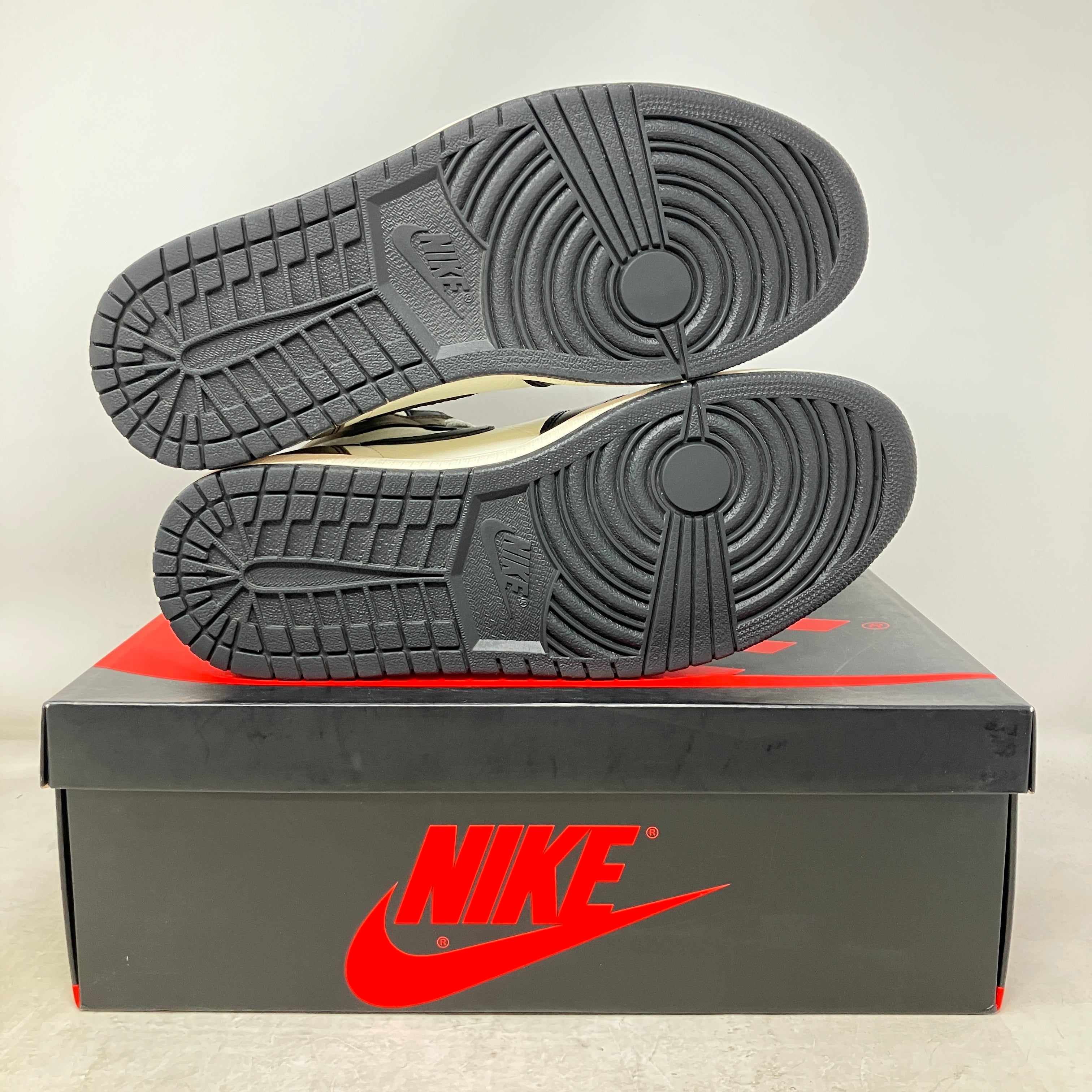 Jordan 1 Retro High Dark Mocha