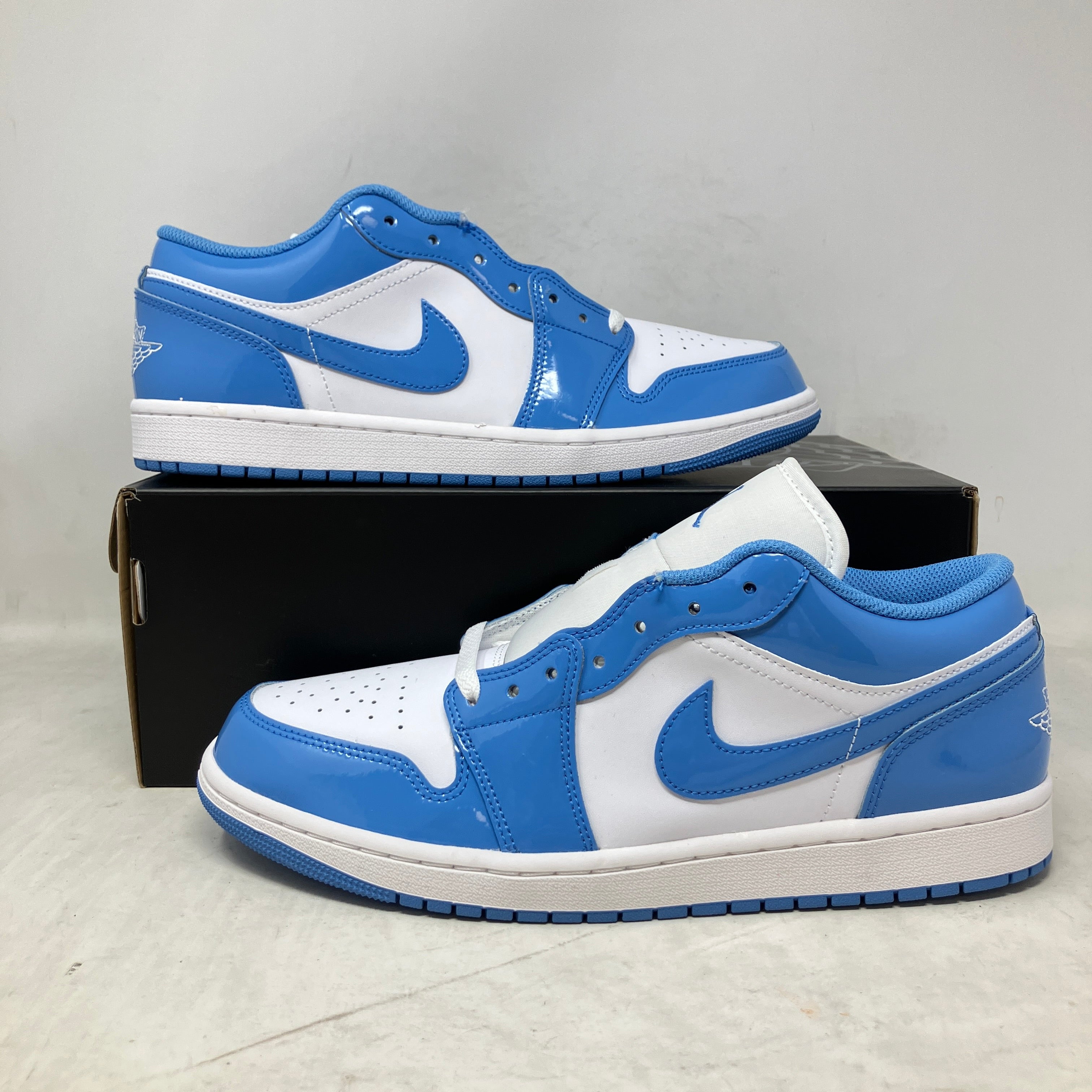 Jordan 1 Low SE White Legend Blue