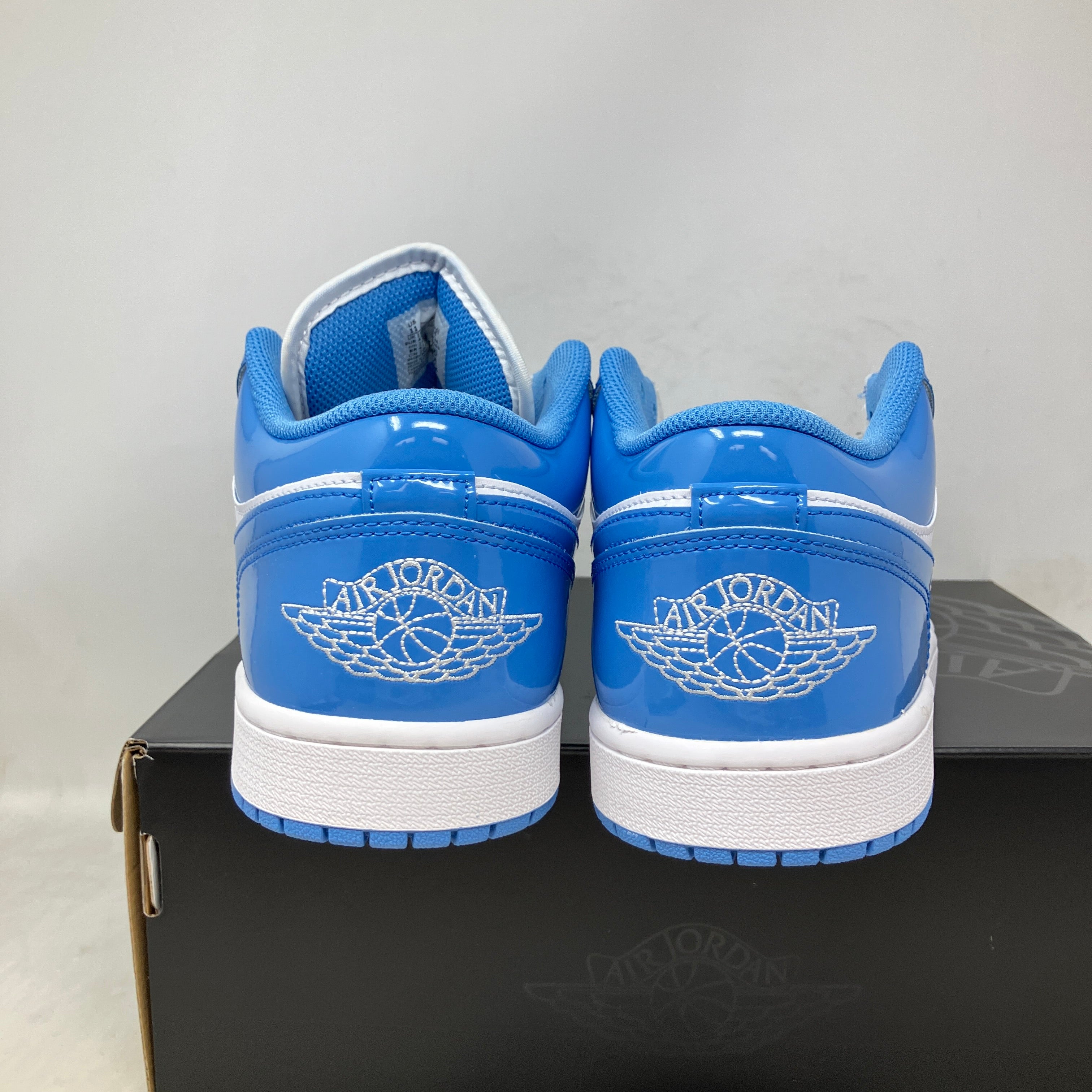 Jordan 1 Low SE White Legend Blue
