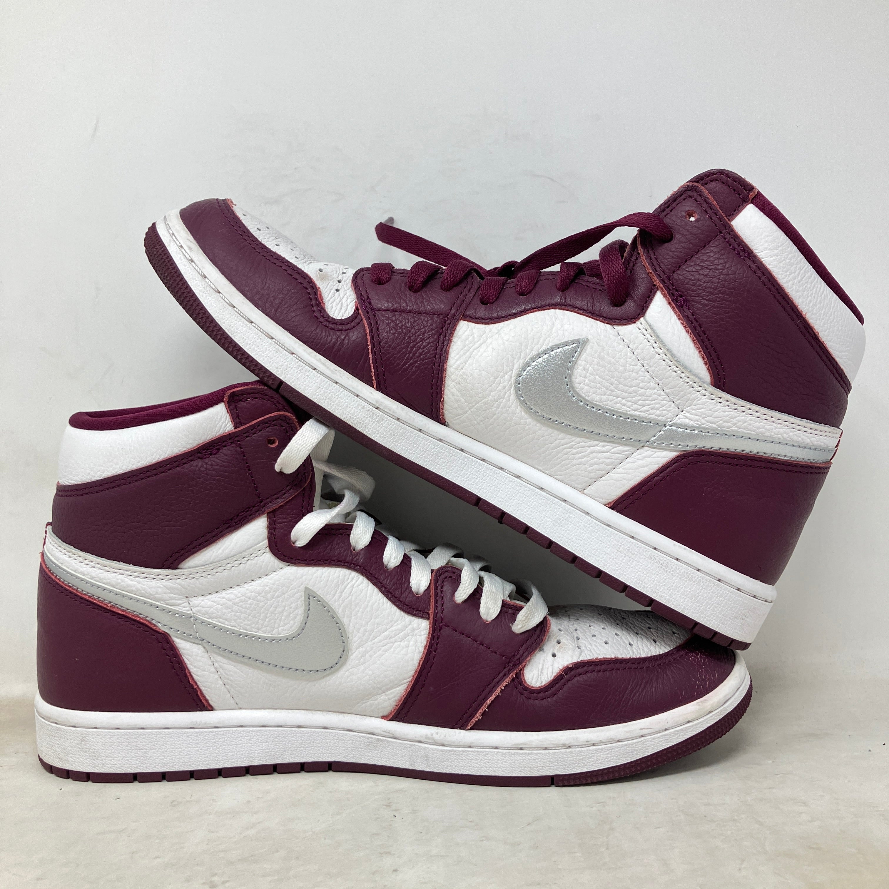 Jordan 1 Retro High OG Bordeaux