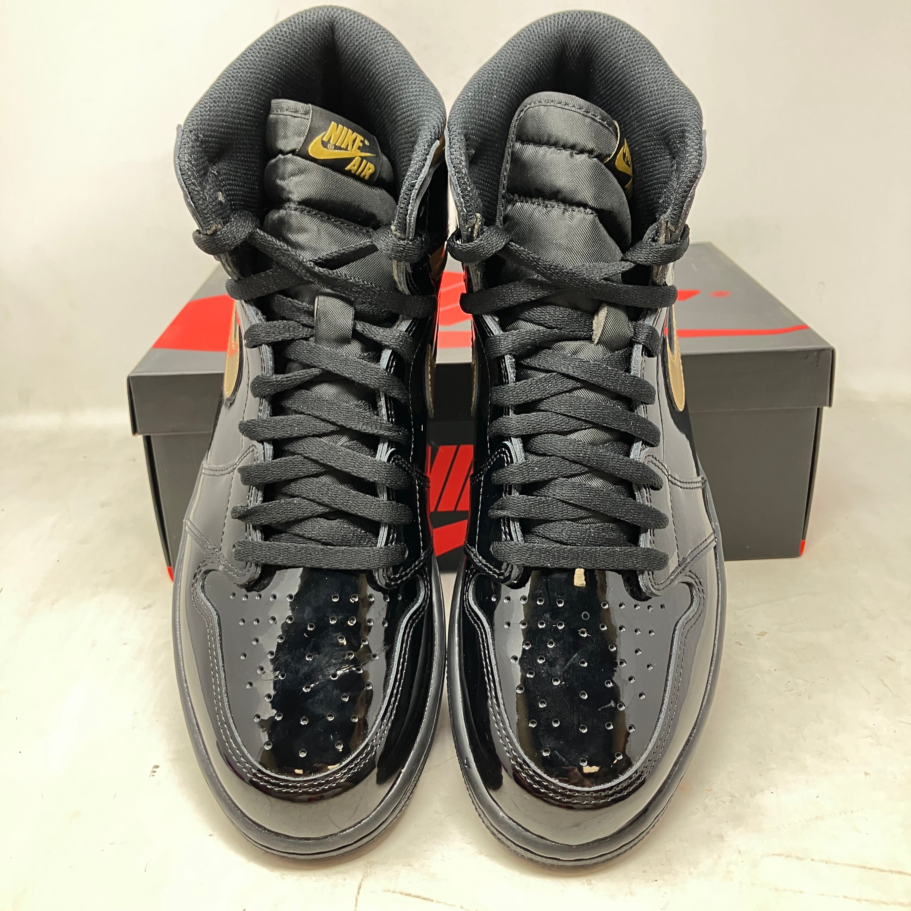 Jordan 1 Retro High Black Metallic Gold (2020)