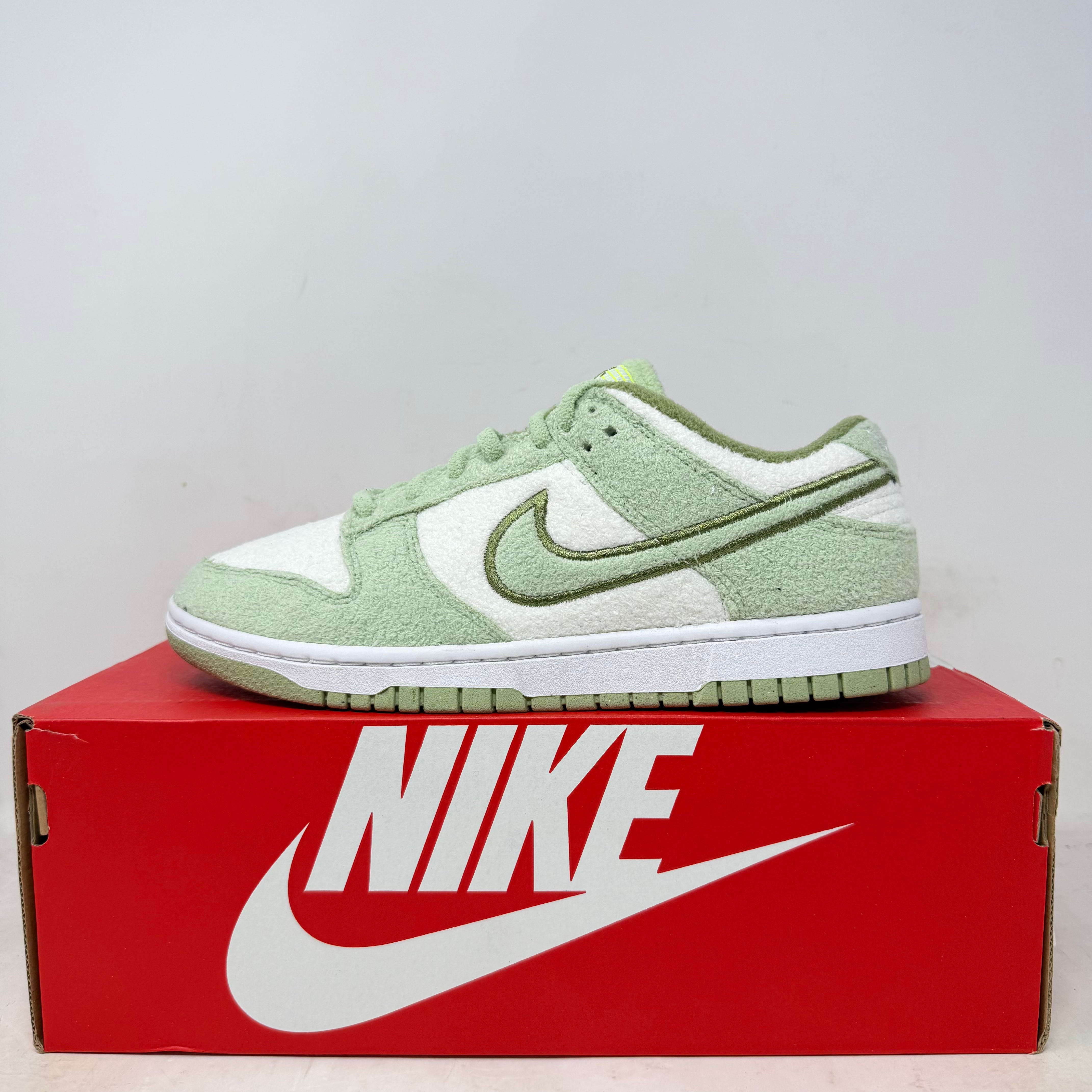 Nike Dunk Low SE Fleece Pack Honeydew (Women's)