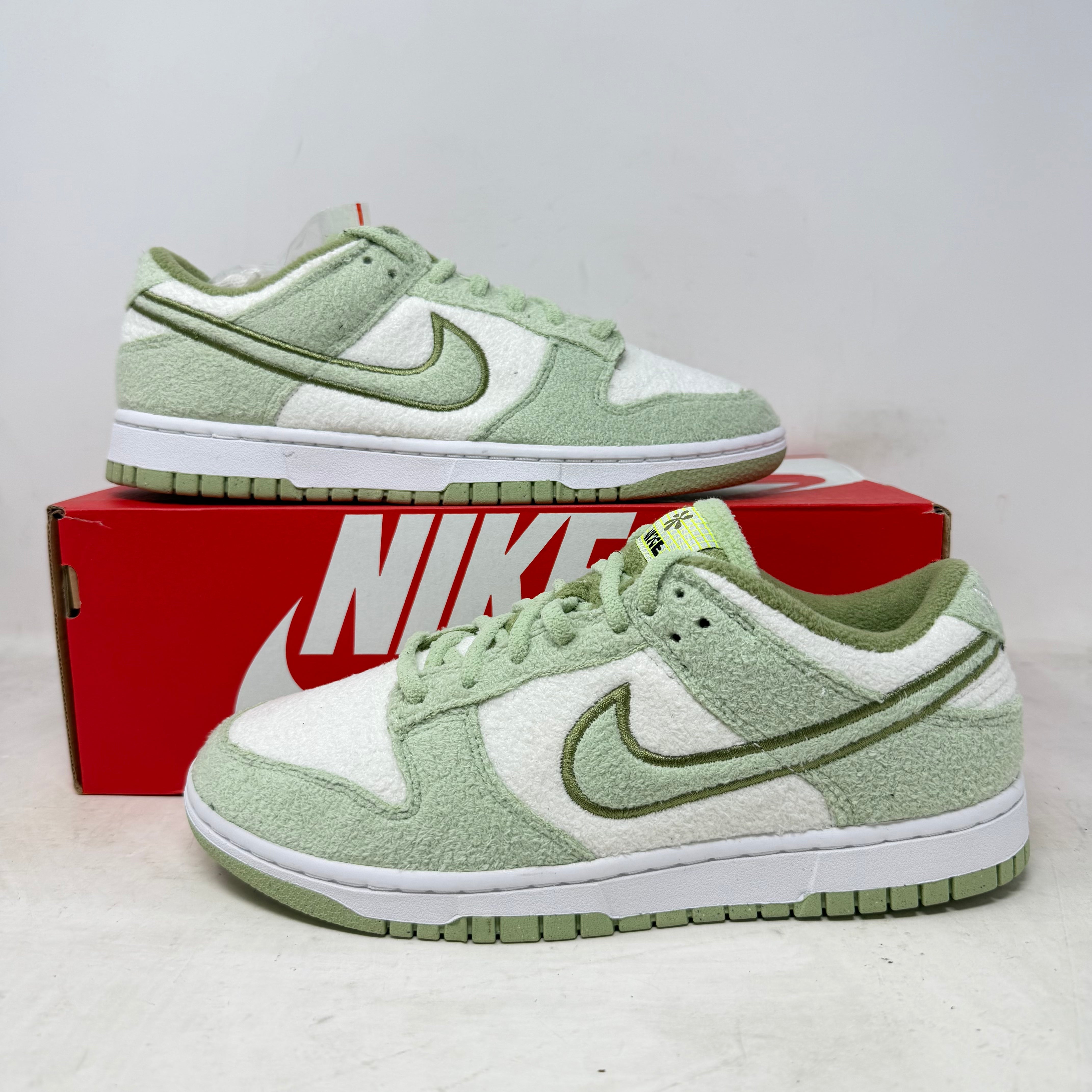 Nike Dunk Low SE Fleece Pack Honeydew (Women's)