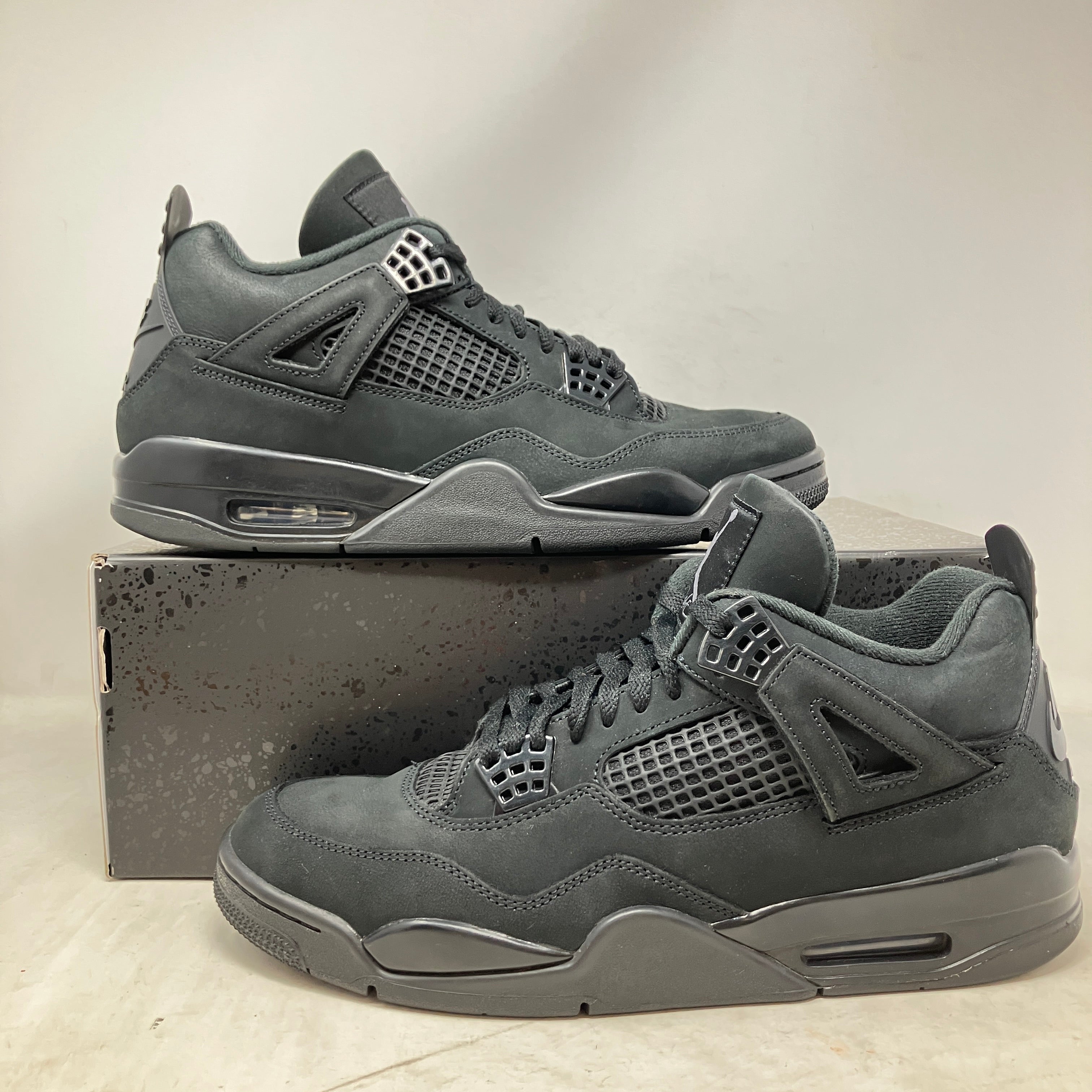 Jordan 4 Retro Black Cat (2025)