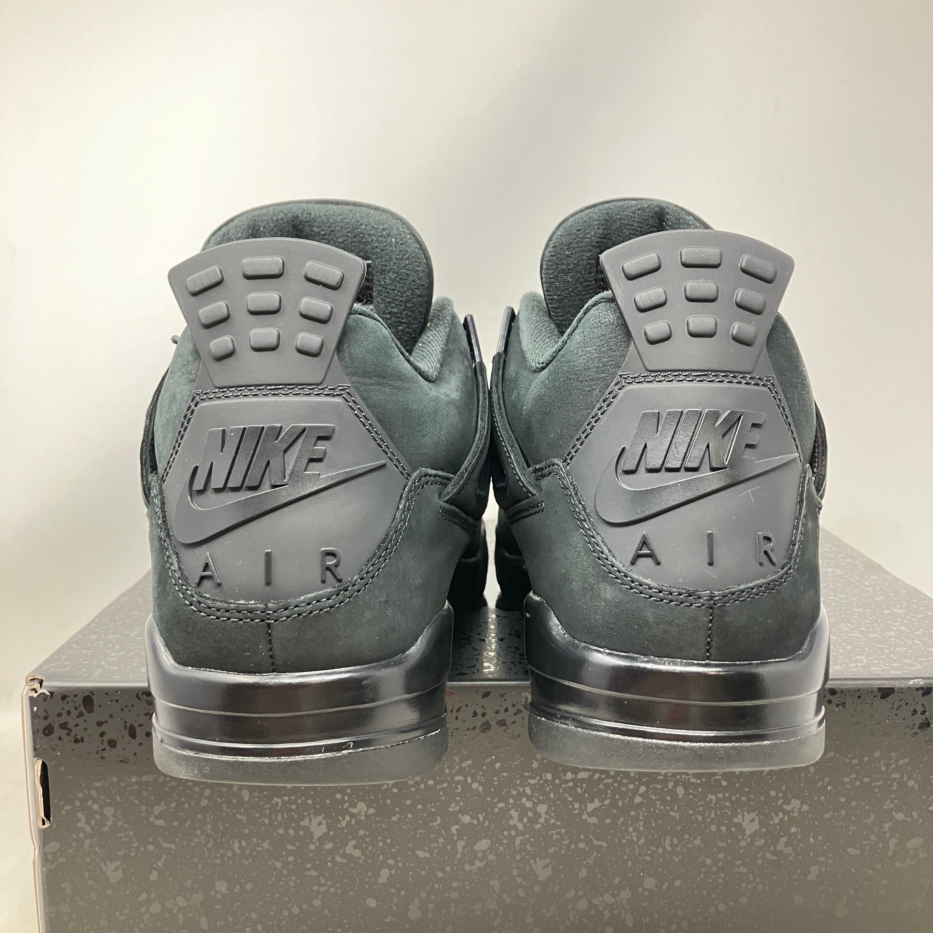 Jordan 4 Retro Black Cat (2025)