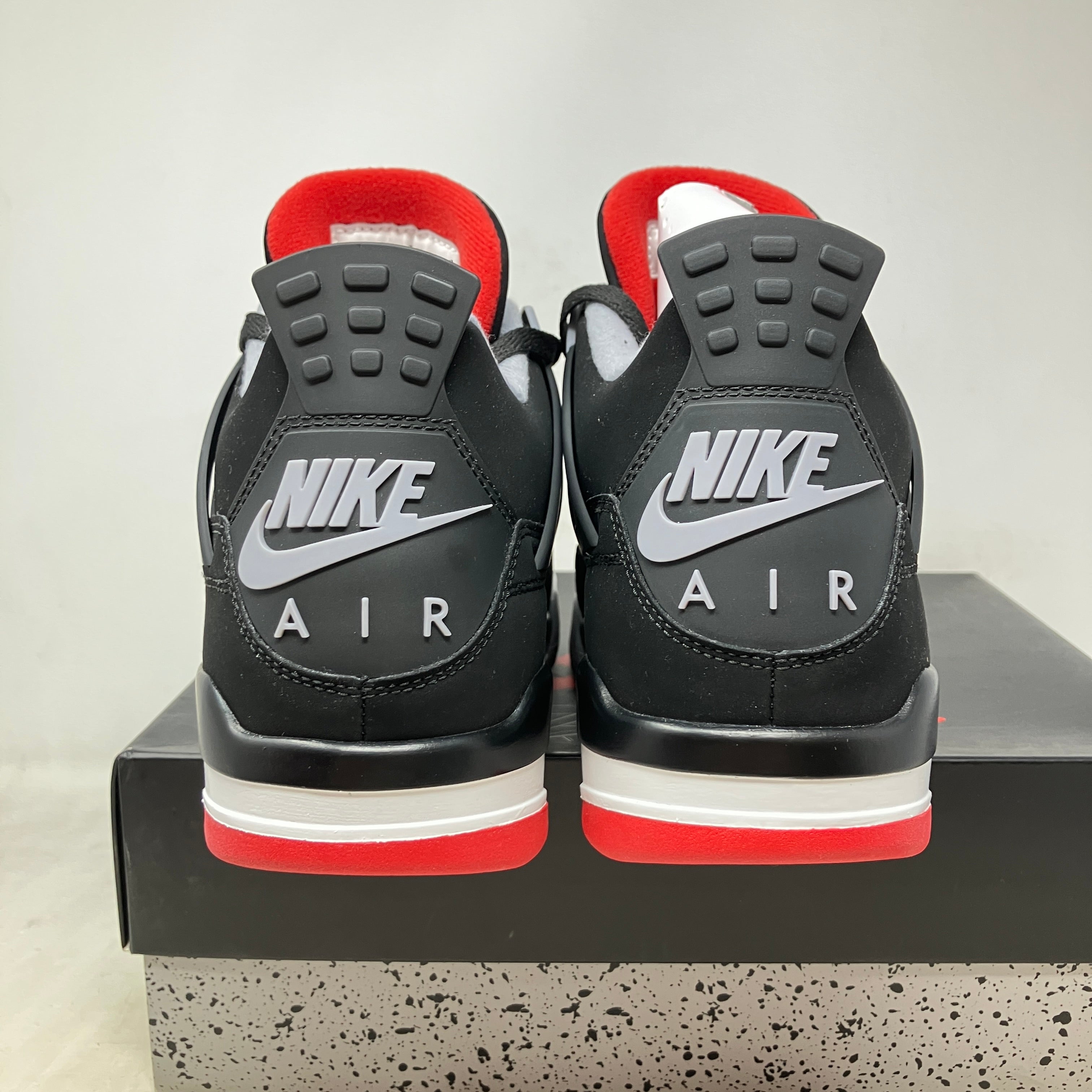 Jordan 4 Retro Bred (2019)