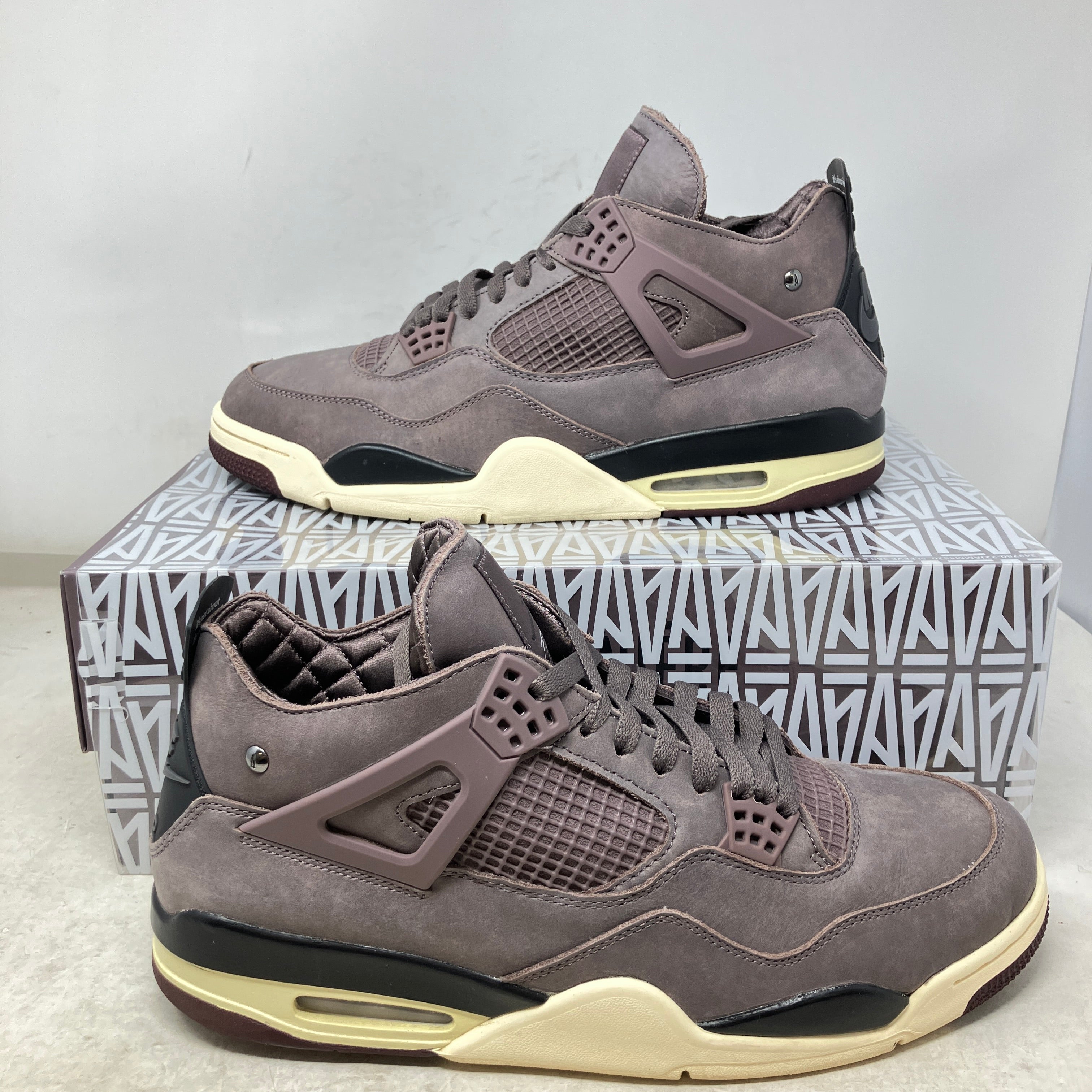 Jordan 4 Retro SP A Ma Maniére Violet Ore
