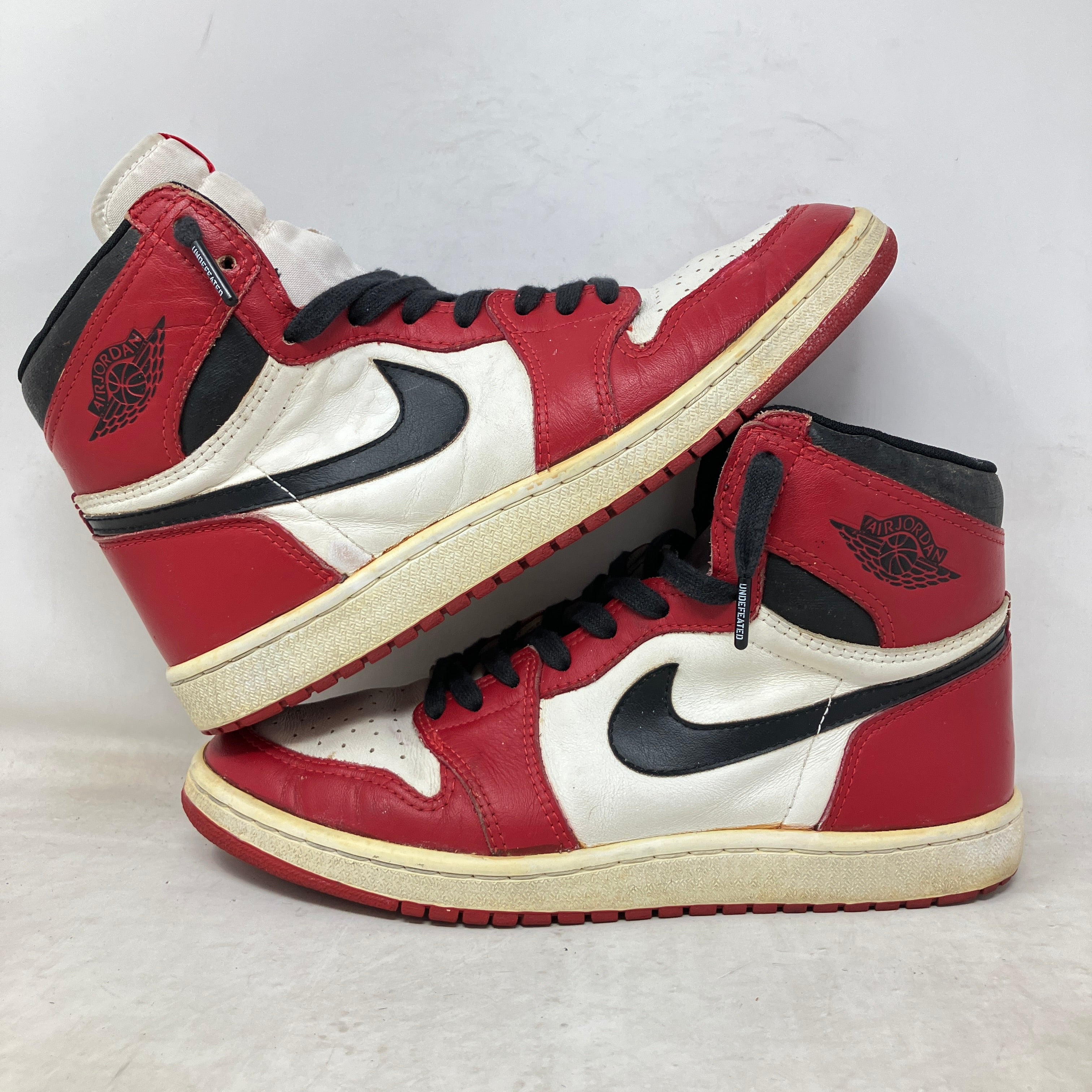 Jordan 1 OG Chicago (1985)