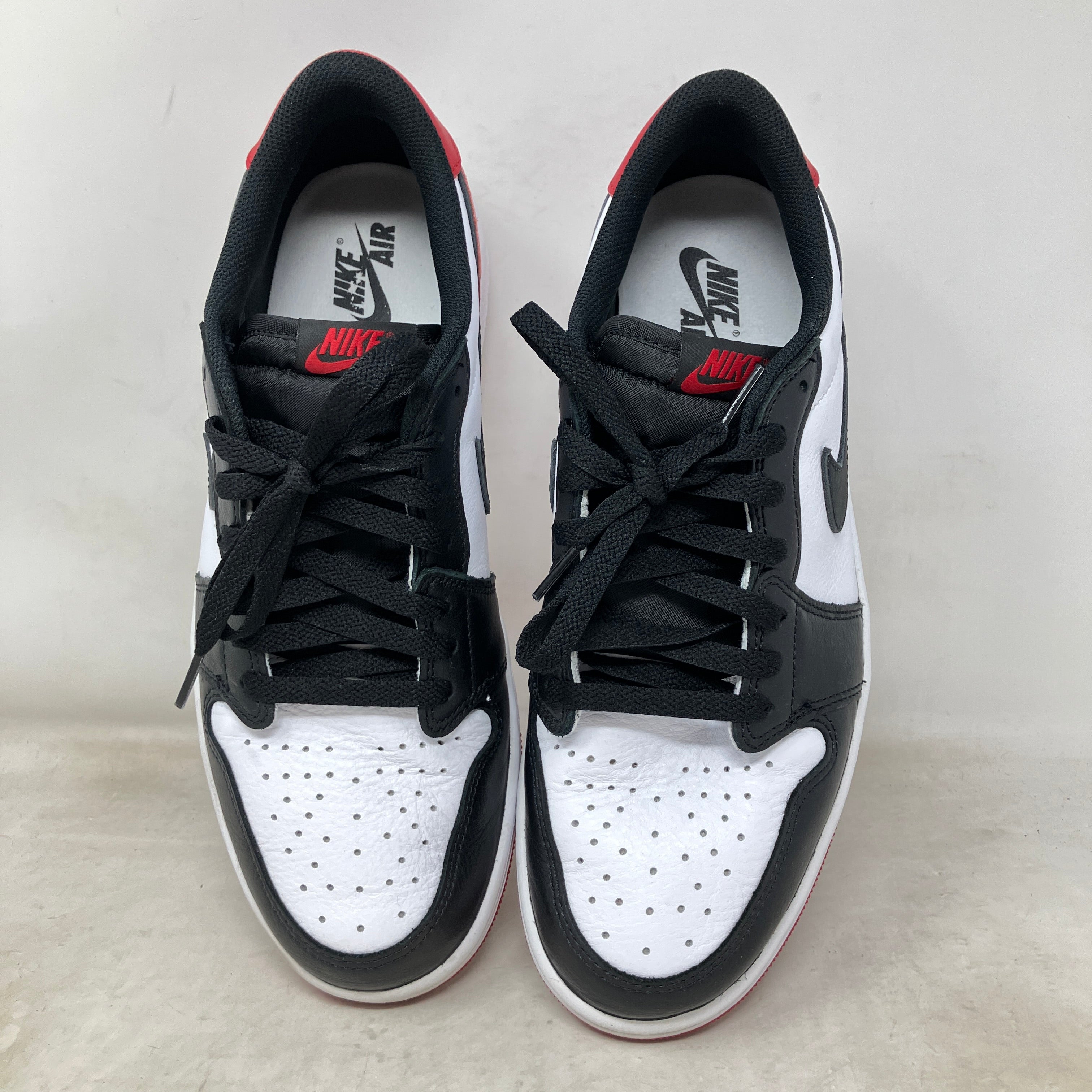 Jordan 1 Retro Low OG Black Toe (2023)