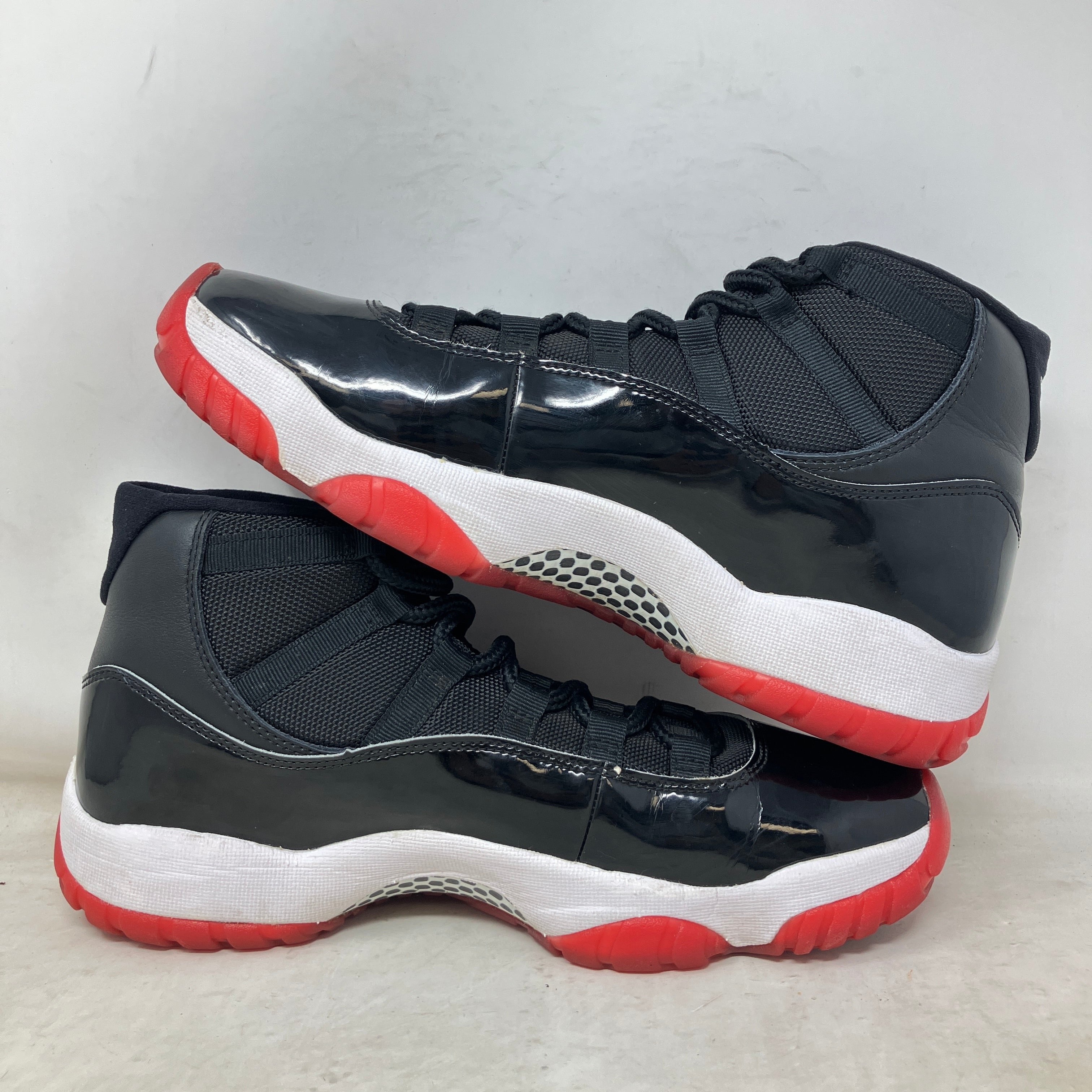 Jordan 11 Retro Playoffs Bred (2019)