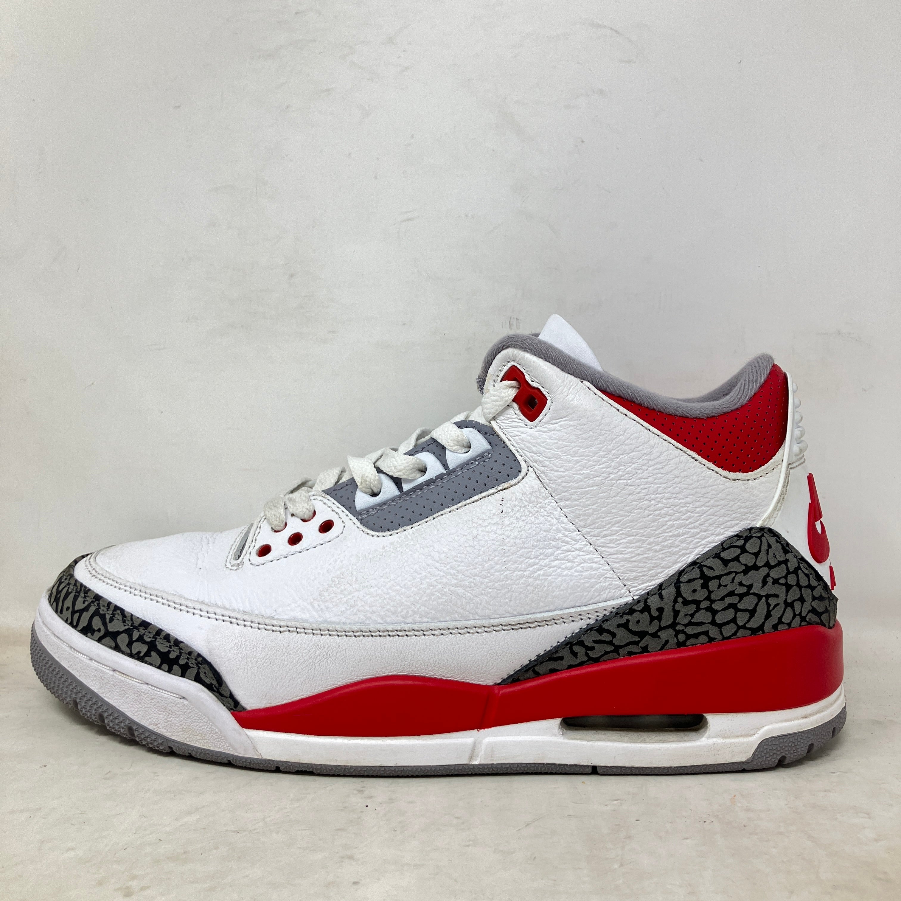 Jordan 3 Retro Fire Red (2022)