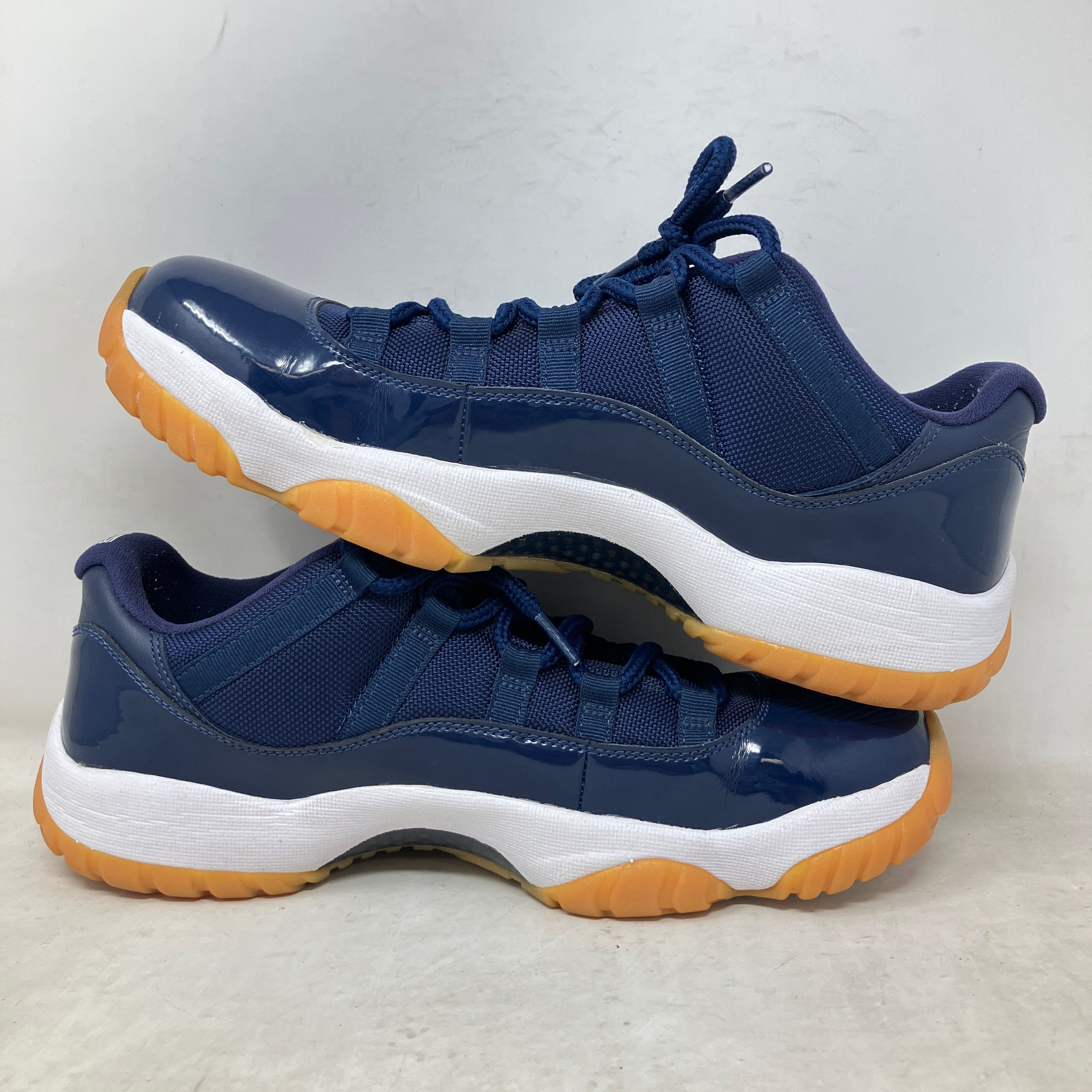 Jordan 11 Retro Low Midnight Navy
