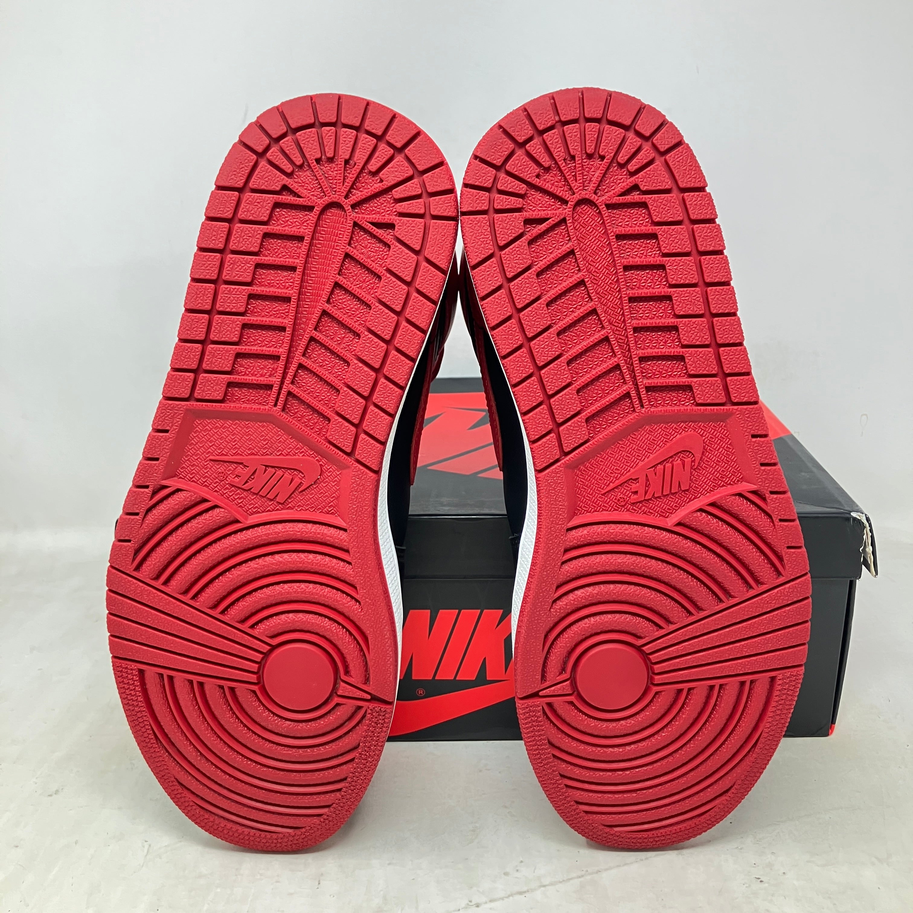 Jordan 1 Retro Bred (2013)